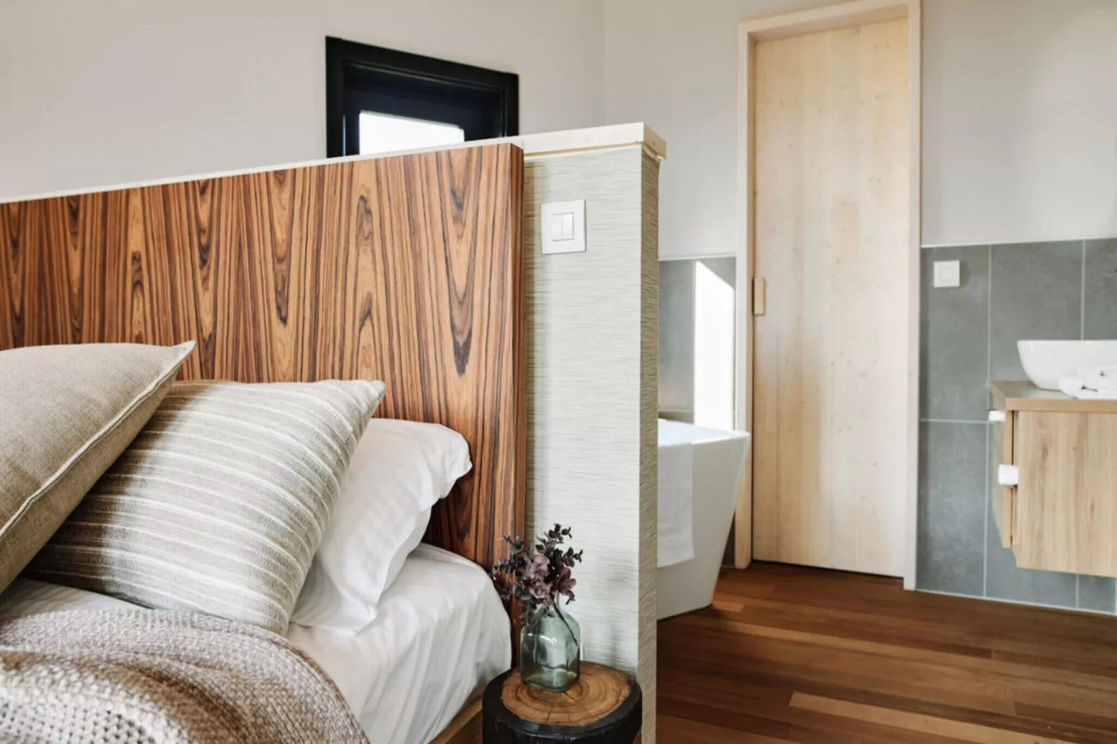 The Leaf by YourNature-Bedroom