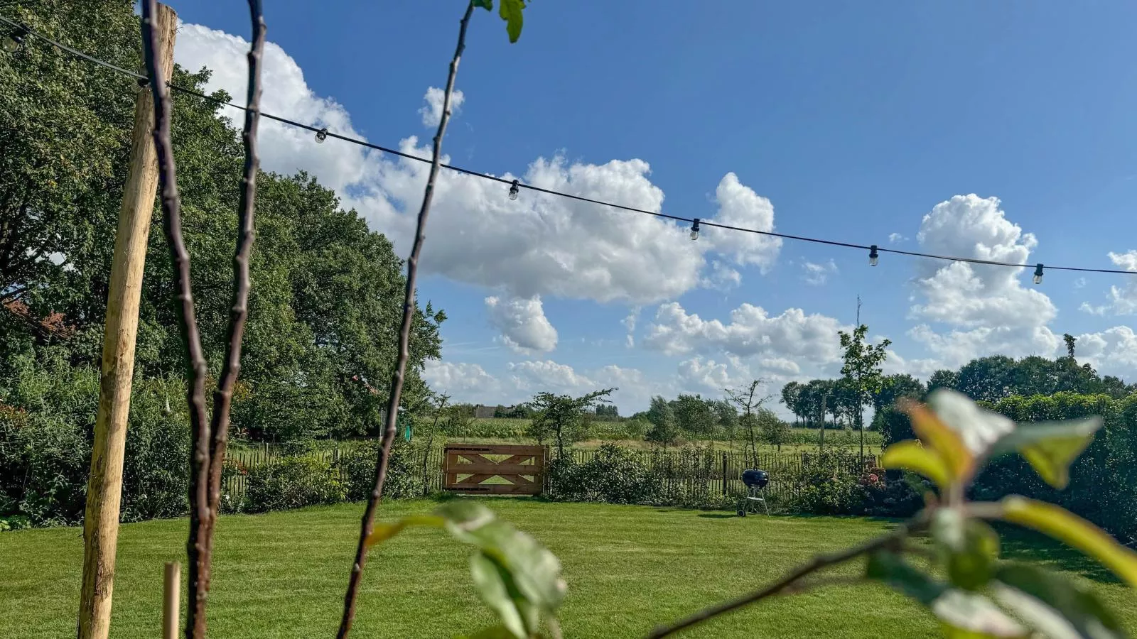 Het Hoevehuys-Gardens summer