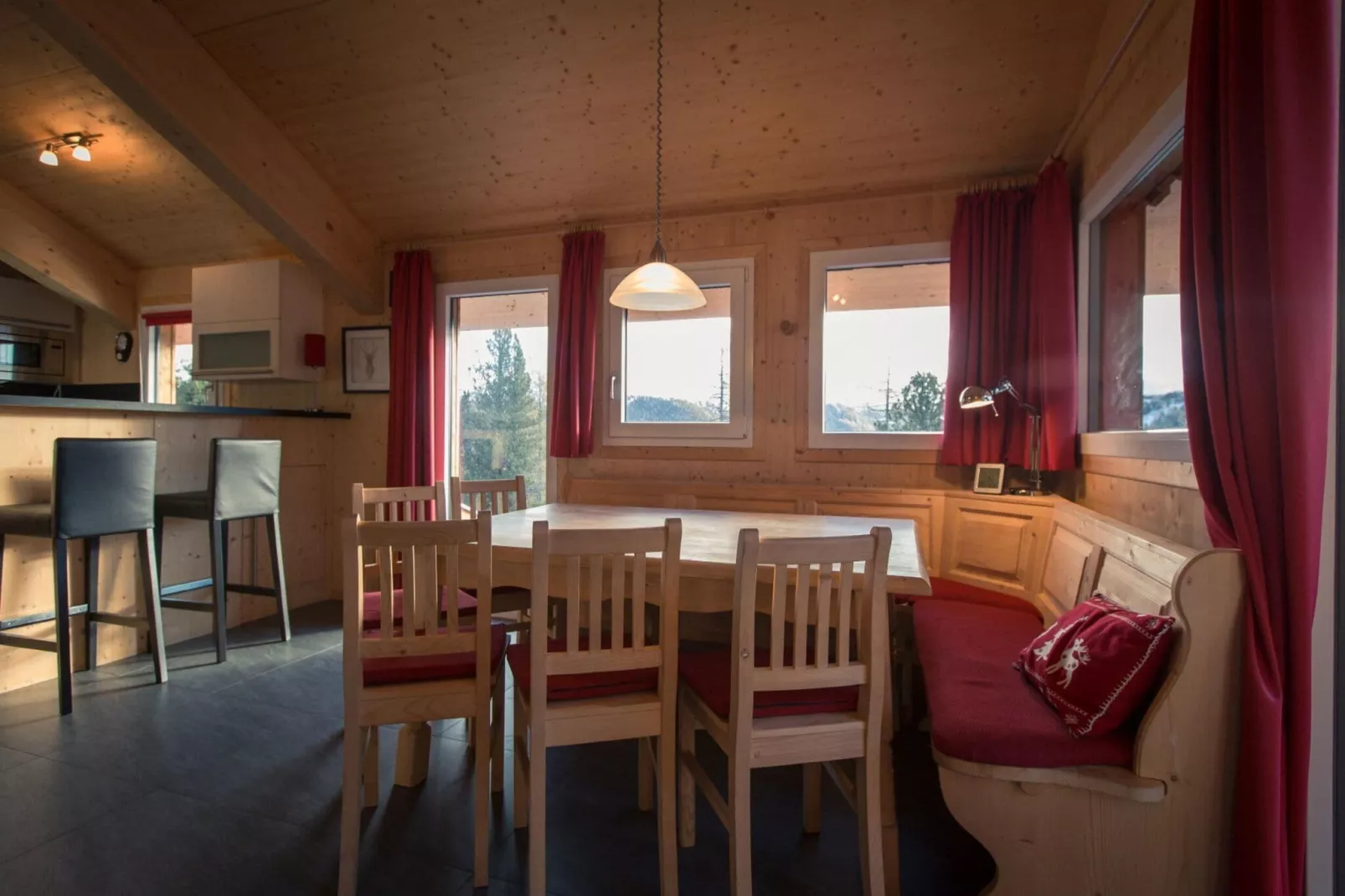 Alpenpark Turrach 40-Dining room