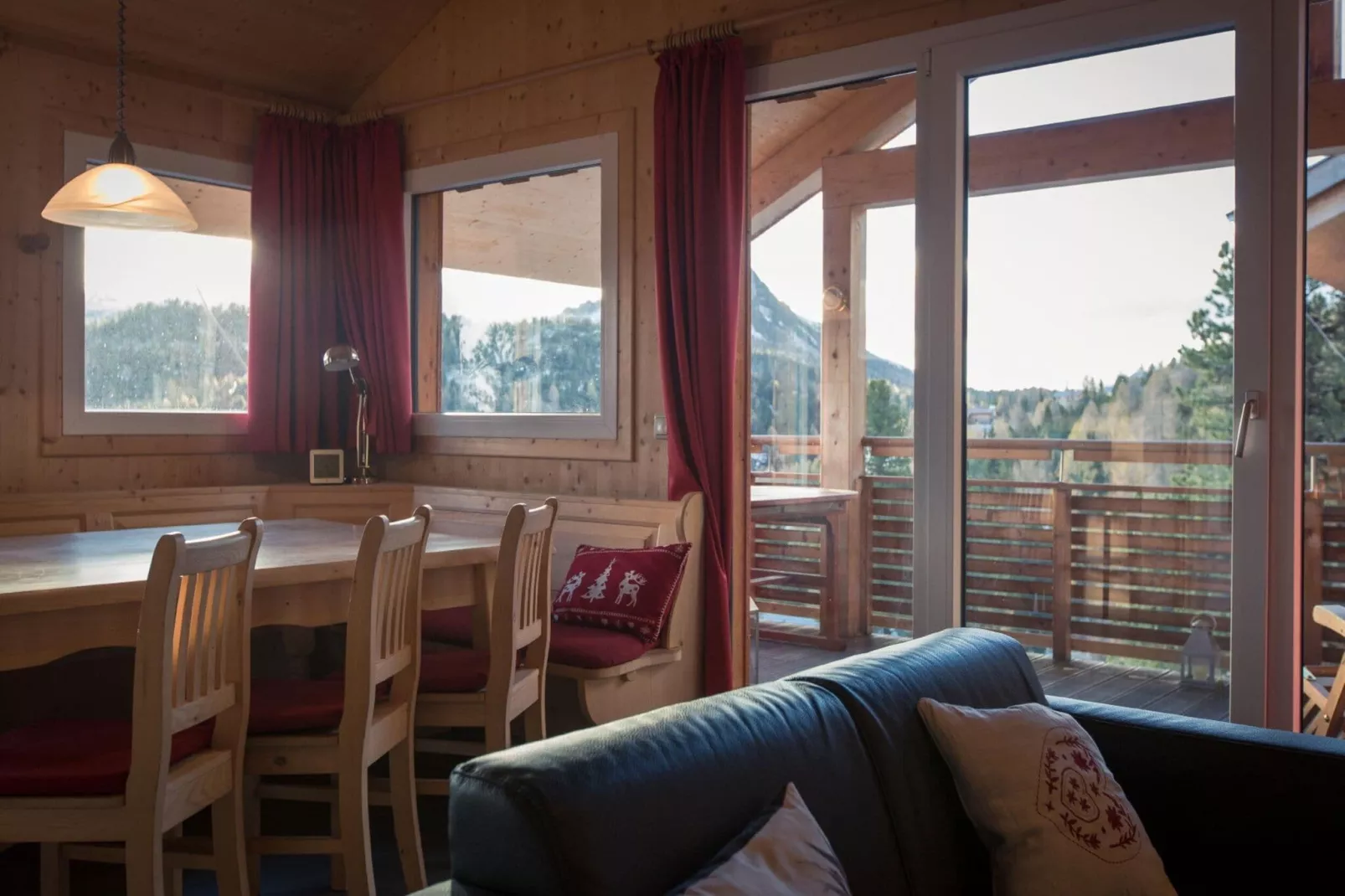 Alpenpark Turrach 40-Dining room