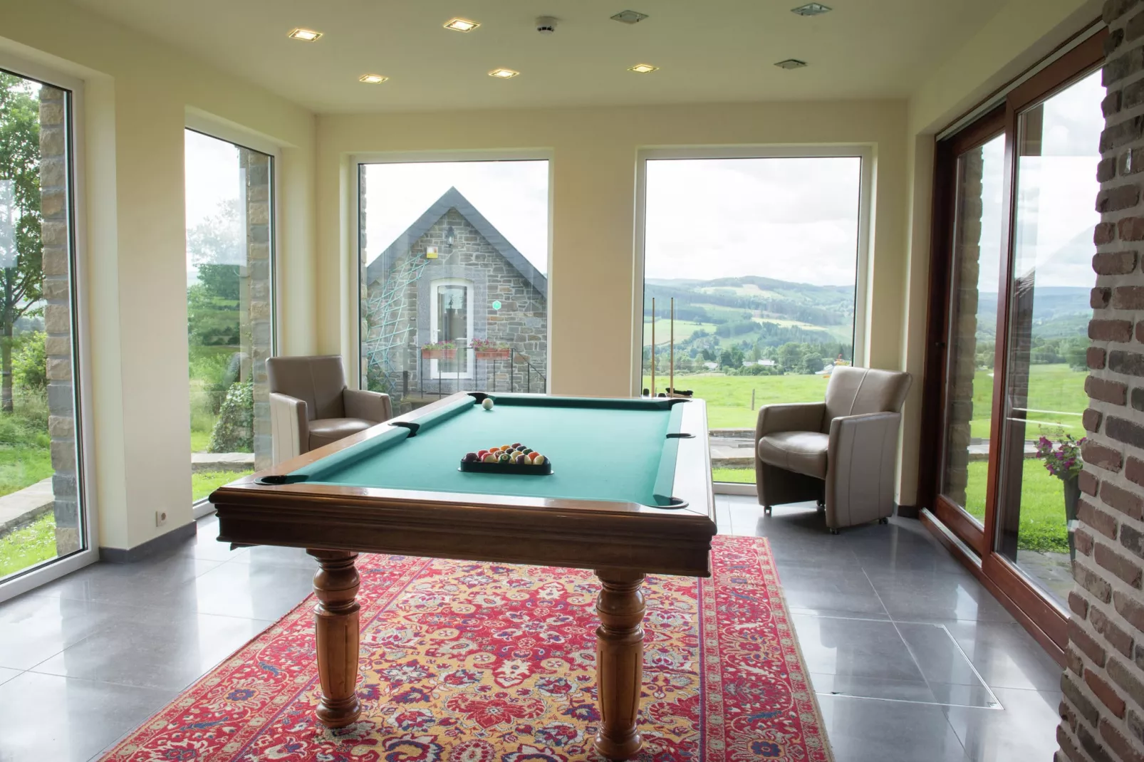 Les Charmes-Recreation room