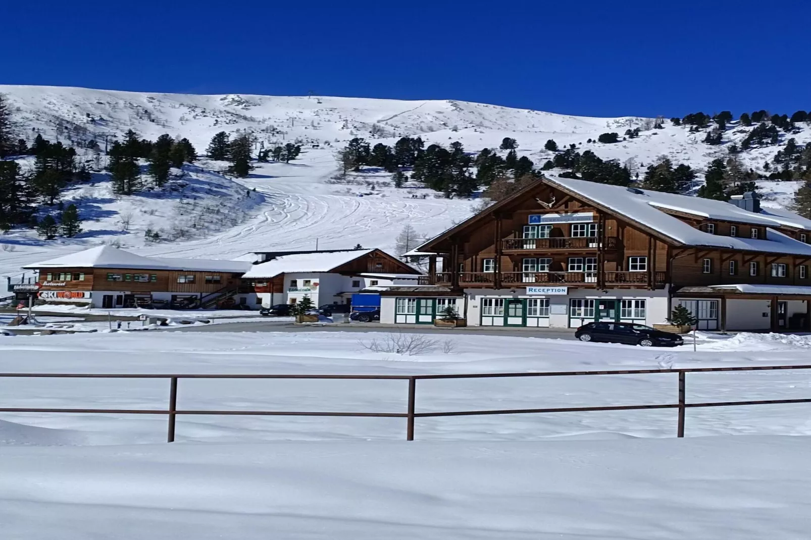 Alpenpark Turrach App8-View winter