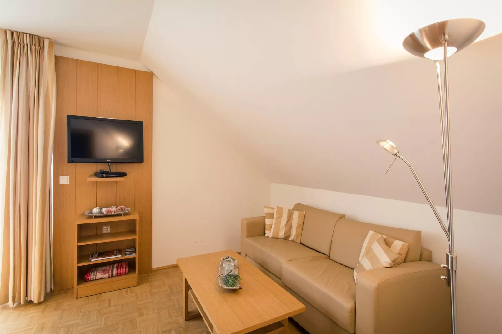 Alpenpark Turrach App 11-Living room