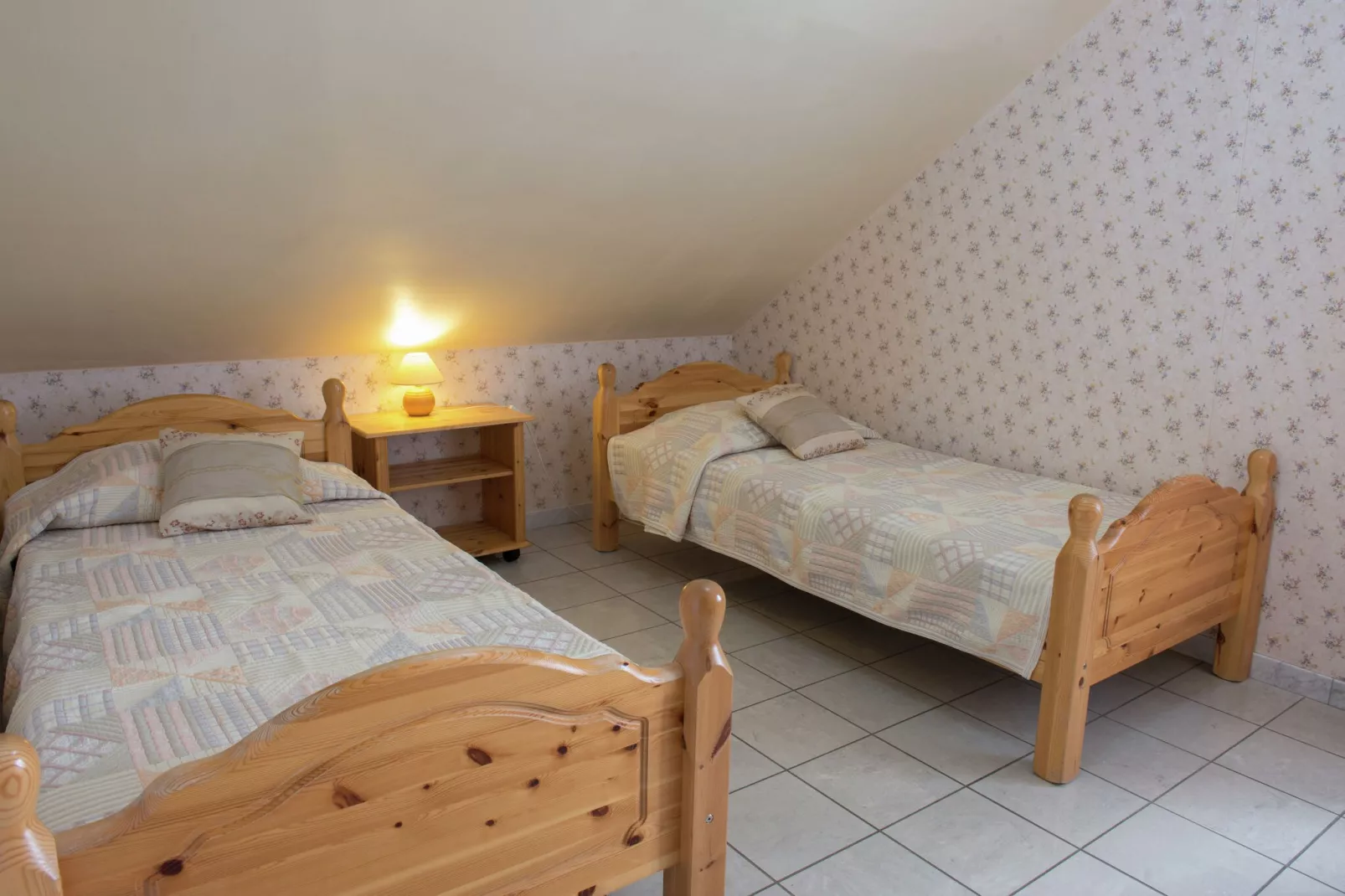 Les Charmes-Bedroom