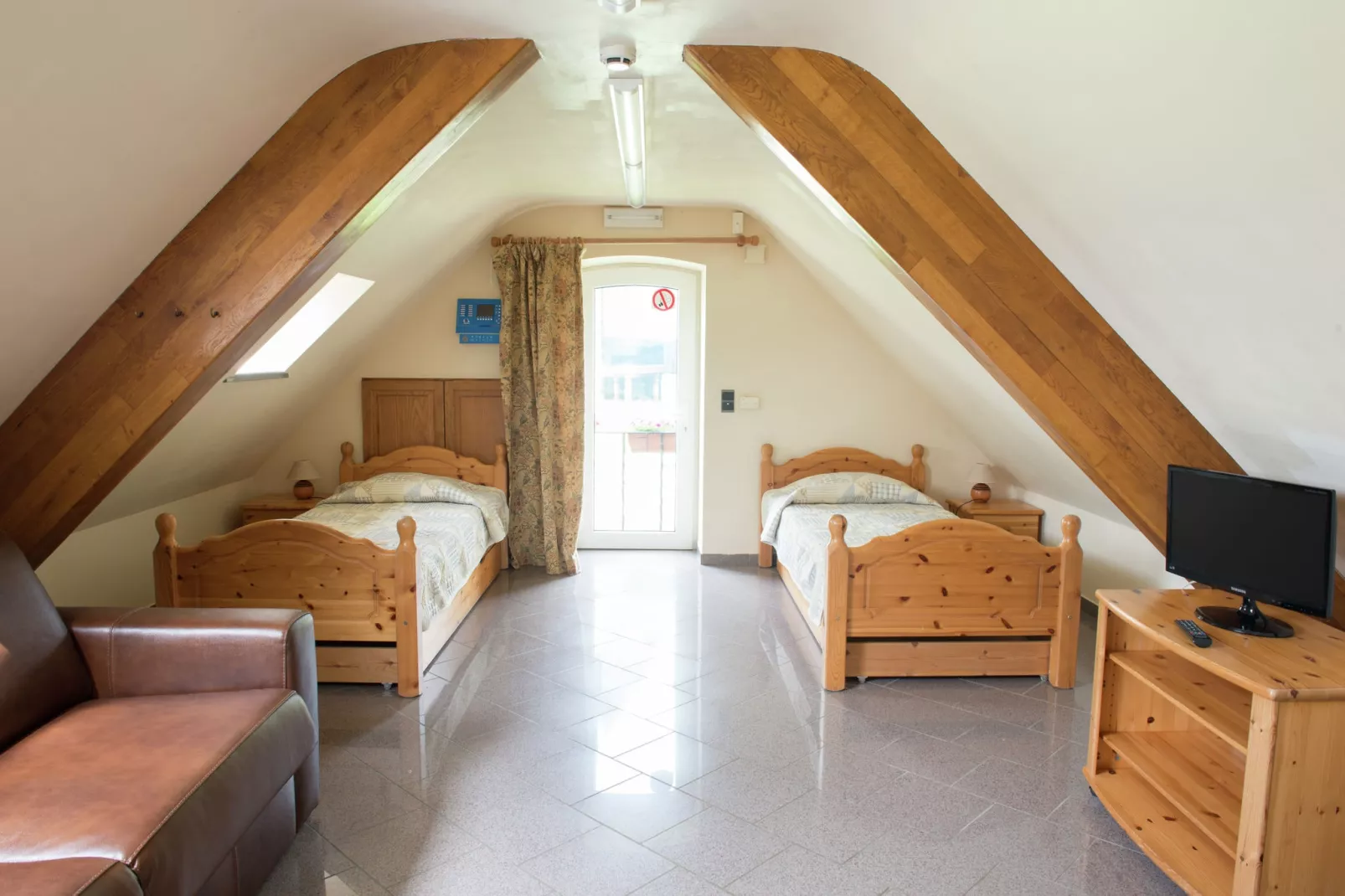 Les Charmes-Bedroom