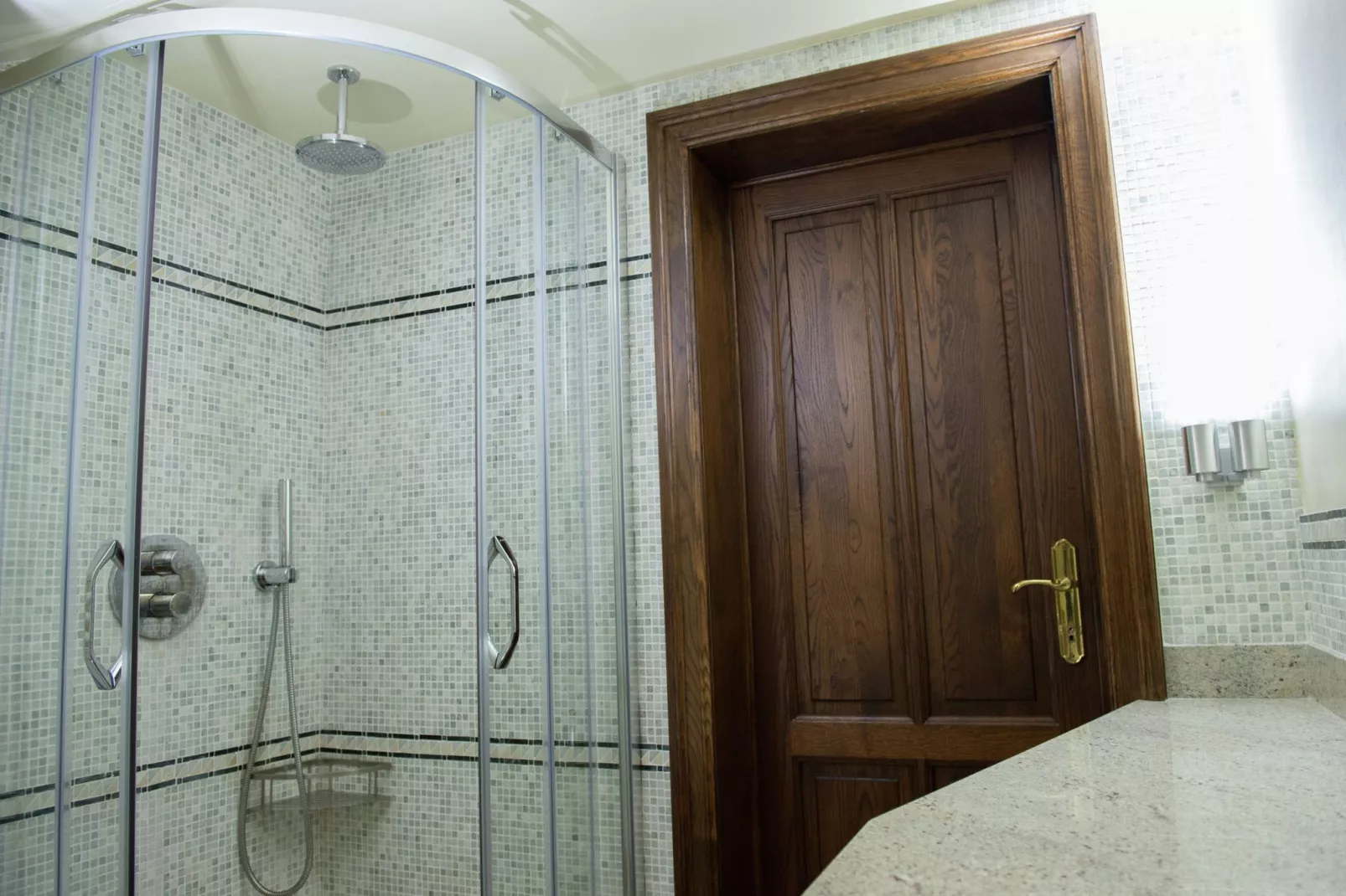 Les Charmes-Bathroom
