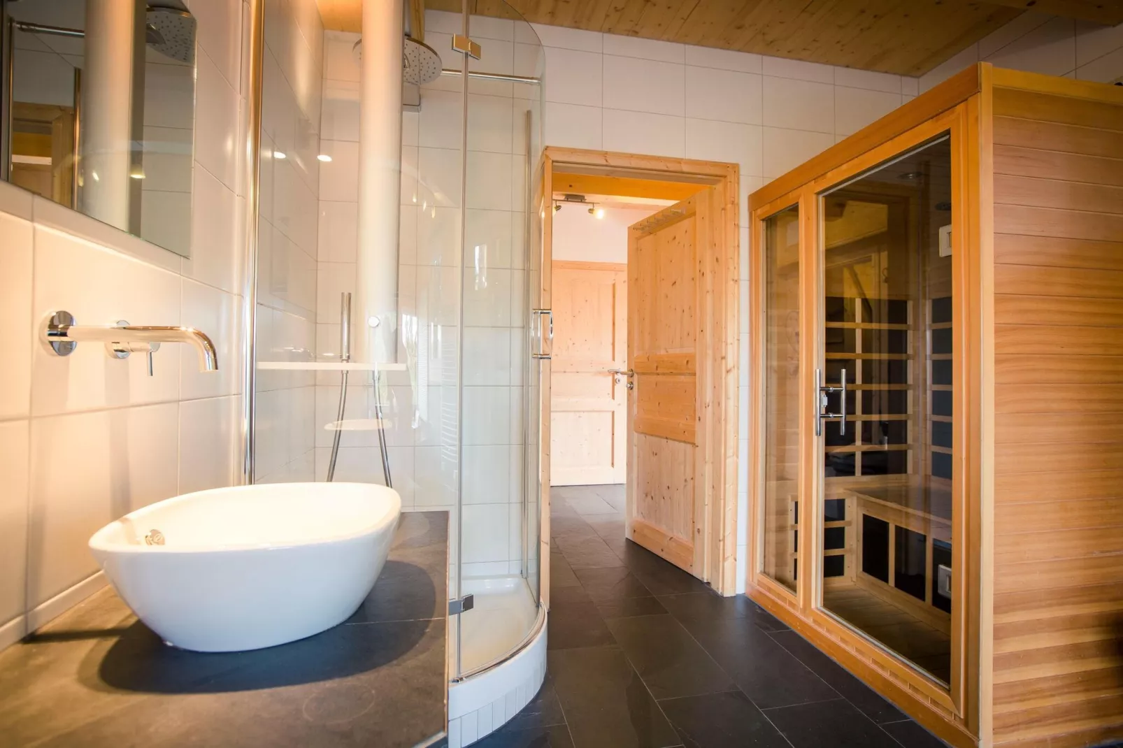 Alpenpark Turrach 8-Bathroom