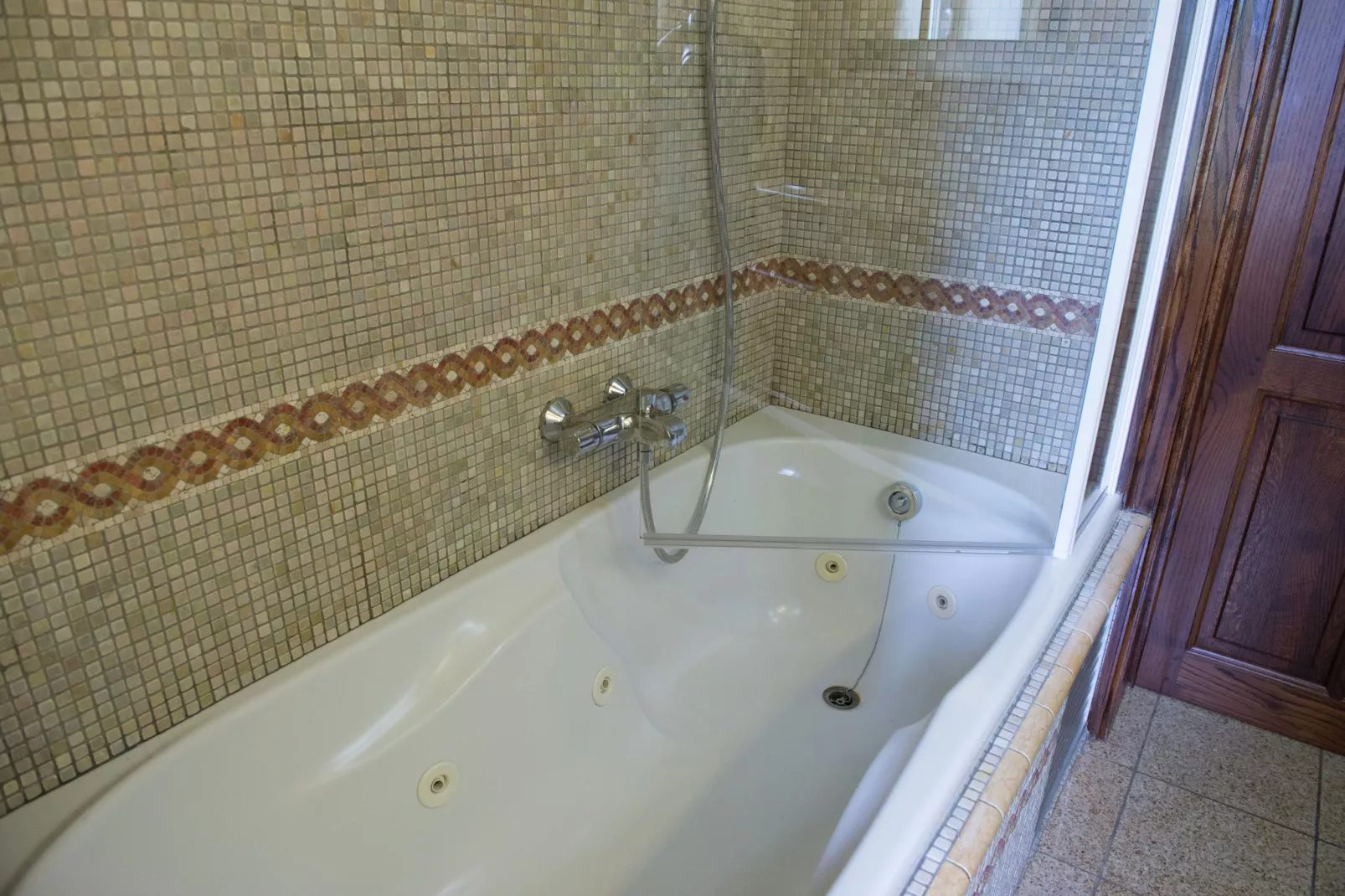 Les Charmes-Bathroom
