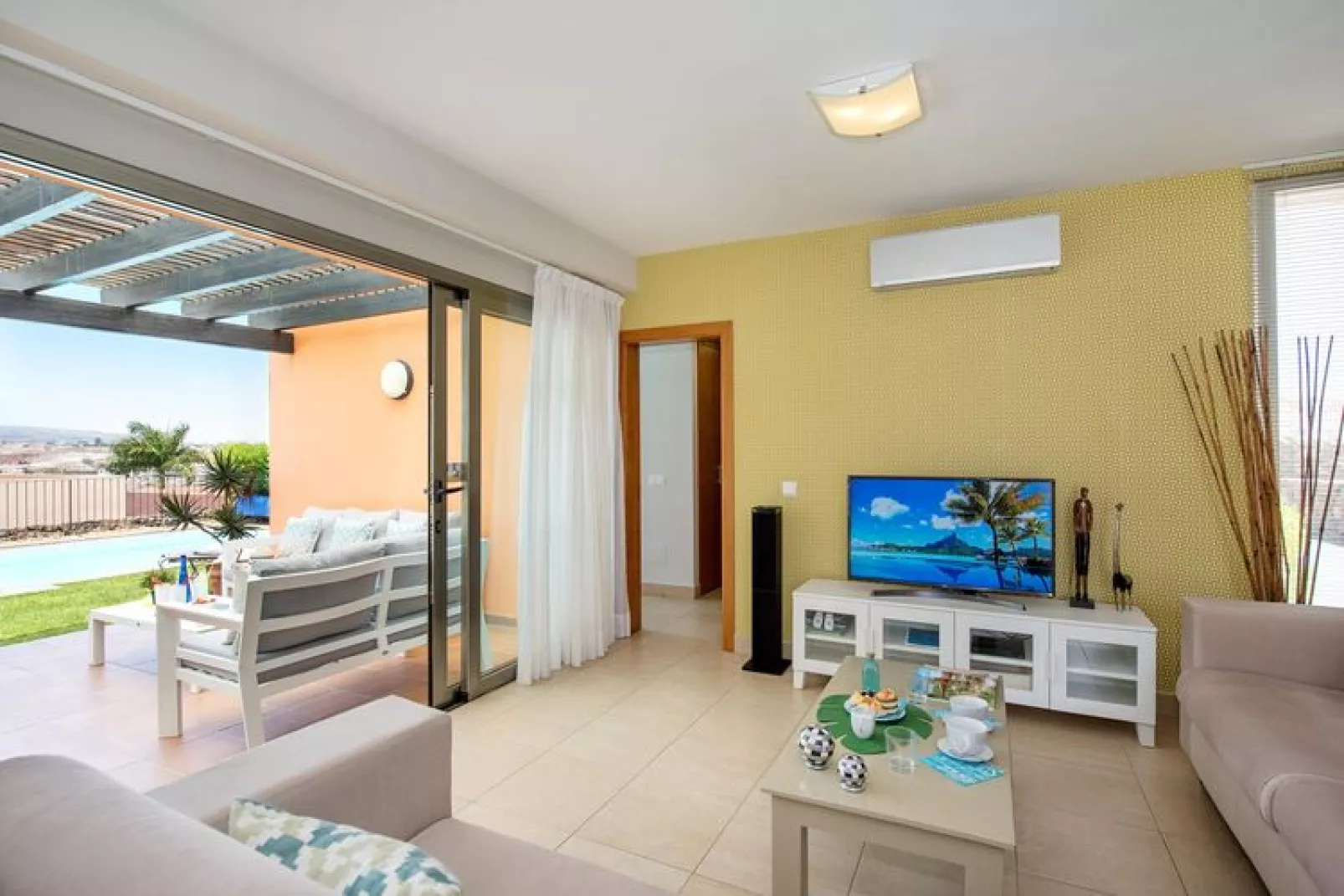 Par 4 Villa 3-Living room