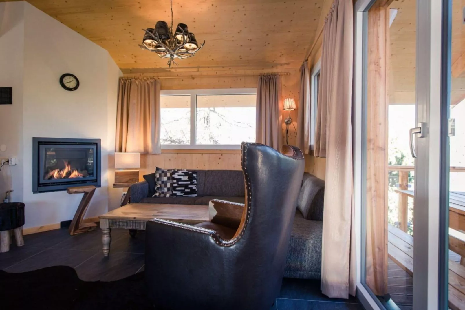 Alpenpark Turrach 20-Living room