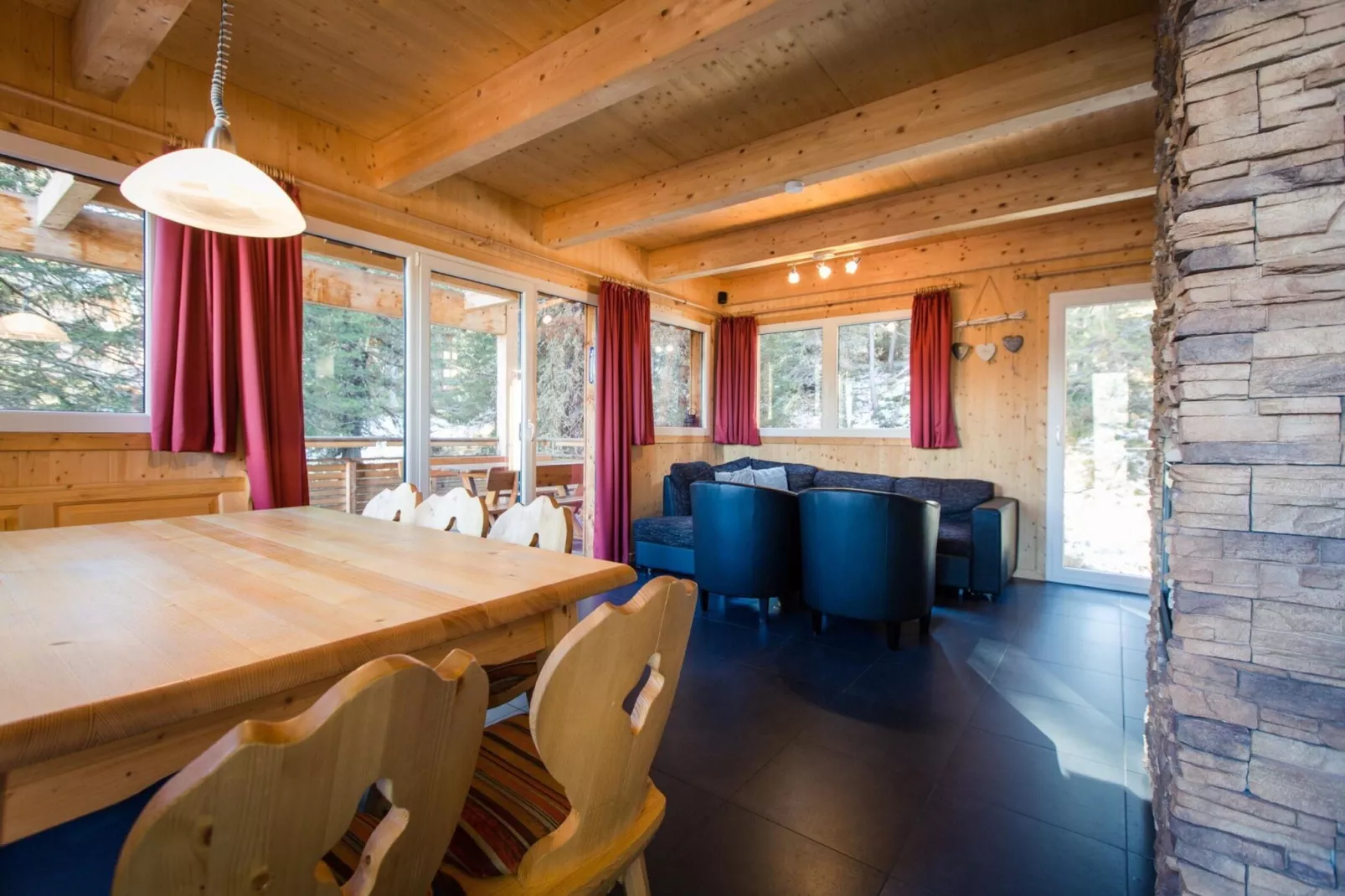 Alpenpark Turrach 25-Dining room