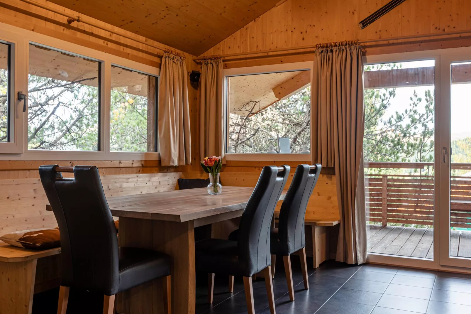 Alpenpark Turrach 27-Dining room