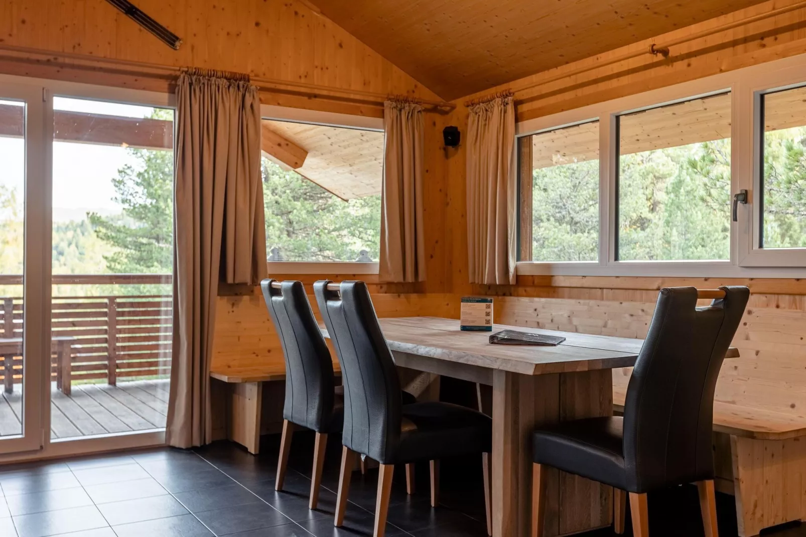 Alpenpark Turrach 27-Dining room
