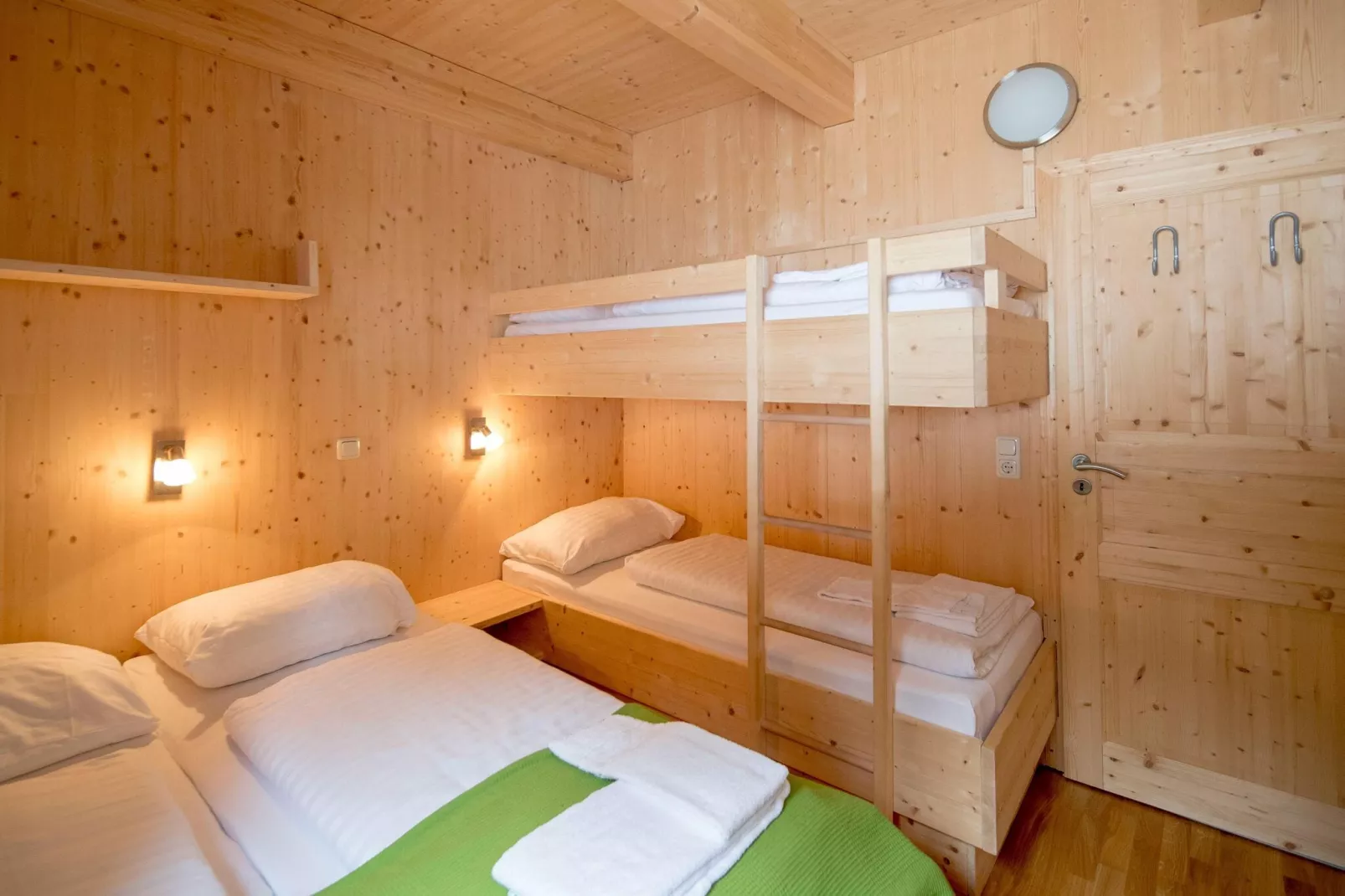 Alpenpark Turrach 28-Bedroom