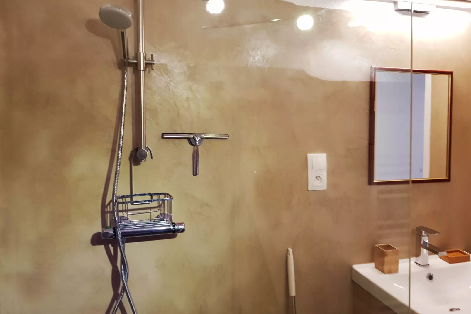 Grande maison de charme-Bathroom