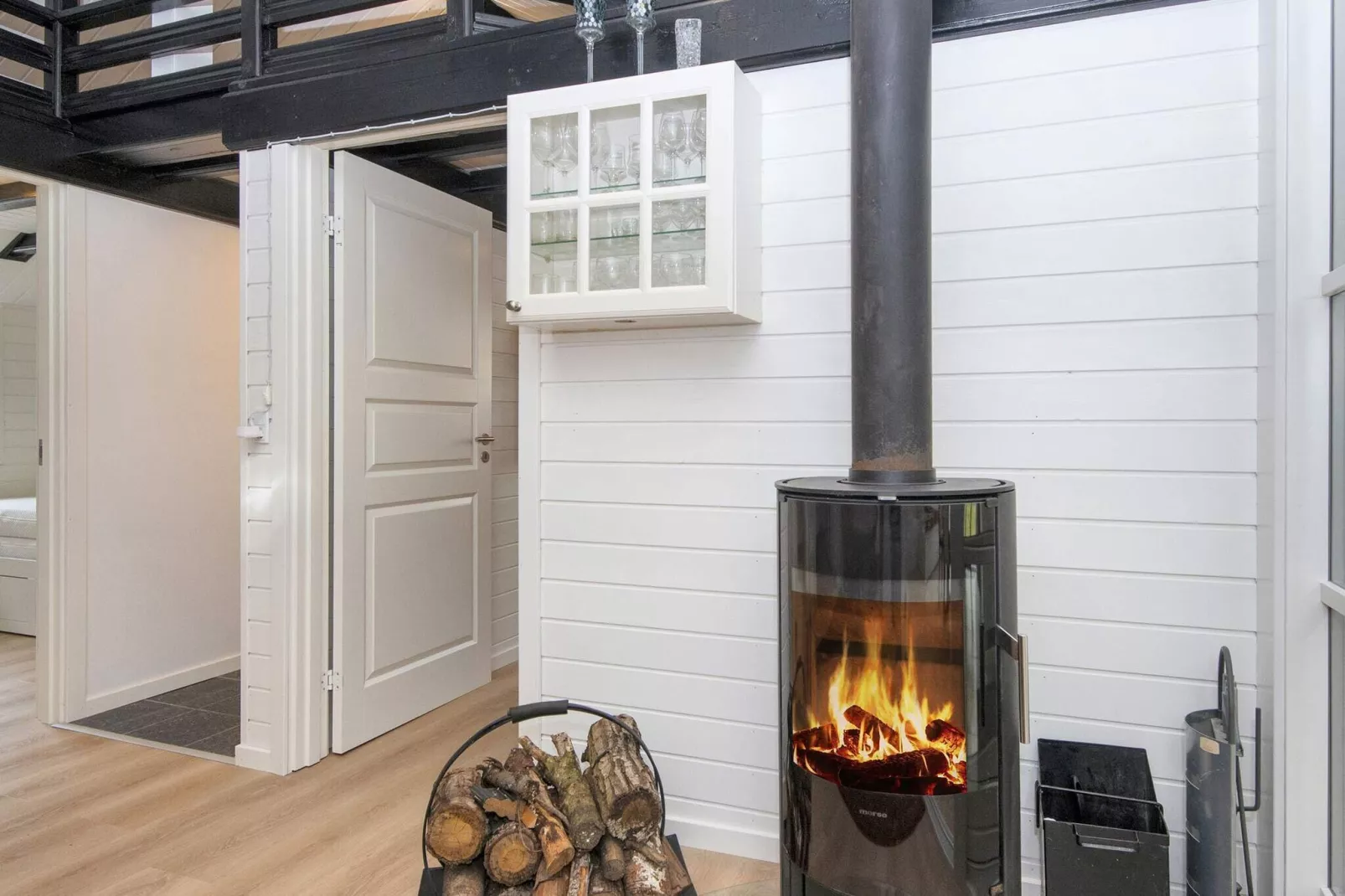Enchanting Cottage with Whirlpool-By Traum-Indoor