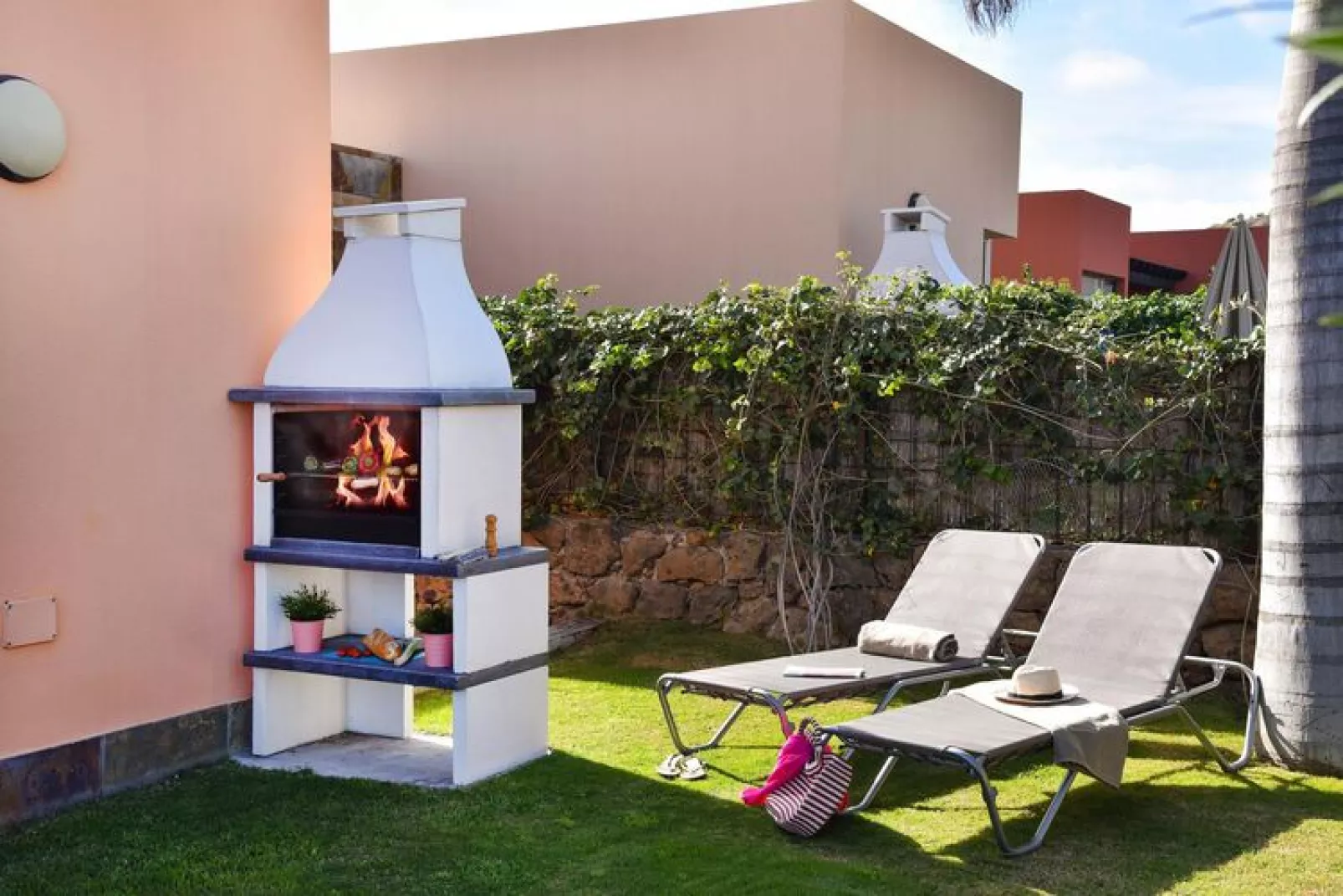 Par 4 Villa 3-Exterior summer