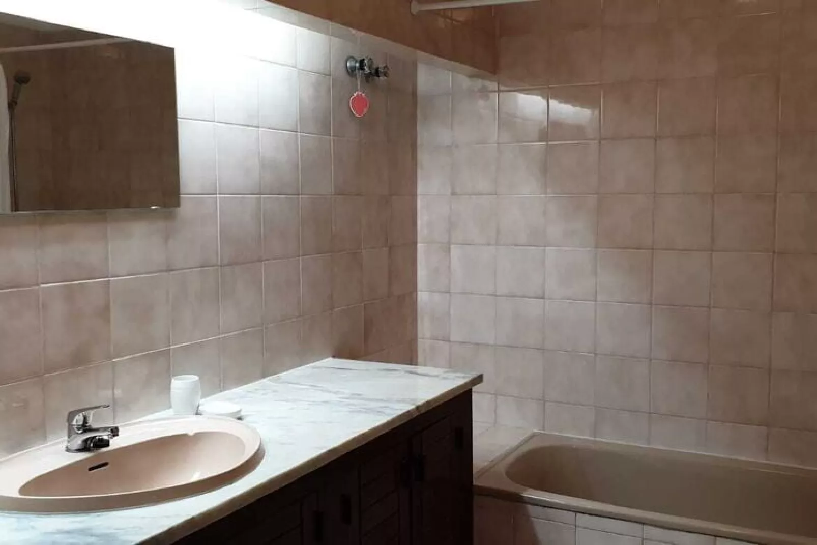 Reihenhaus in Armação de Pêra // Casa Ninho-Bathroom
