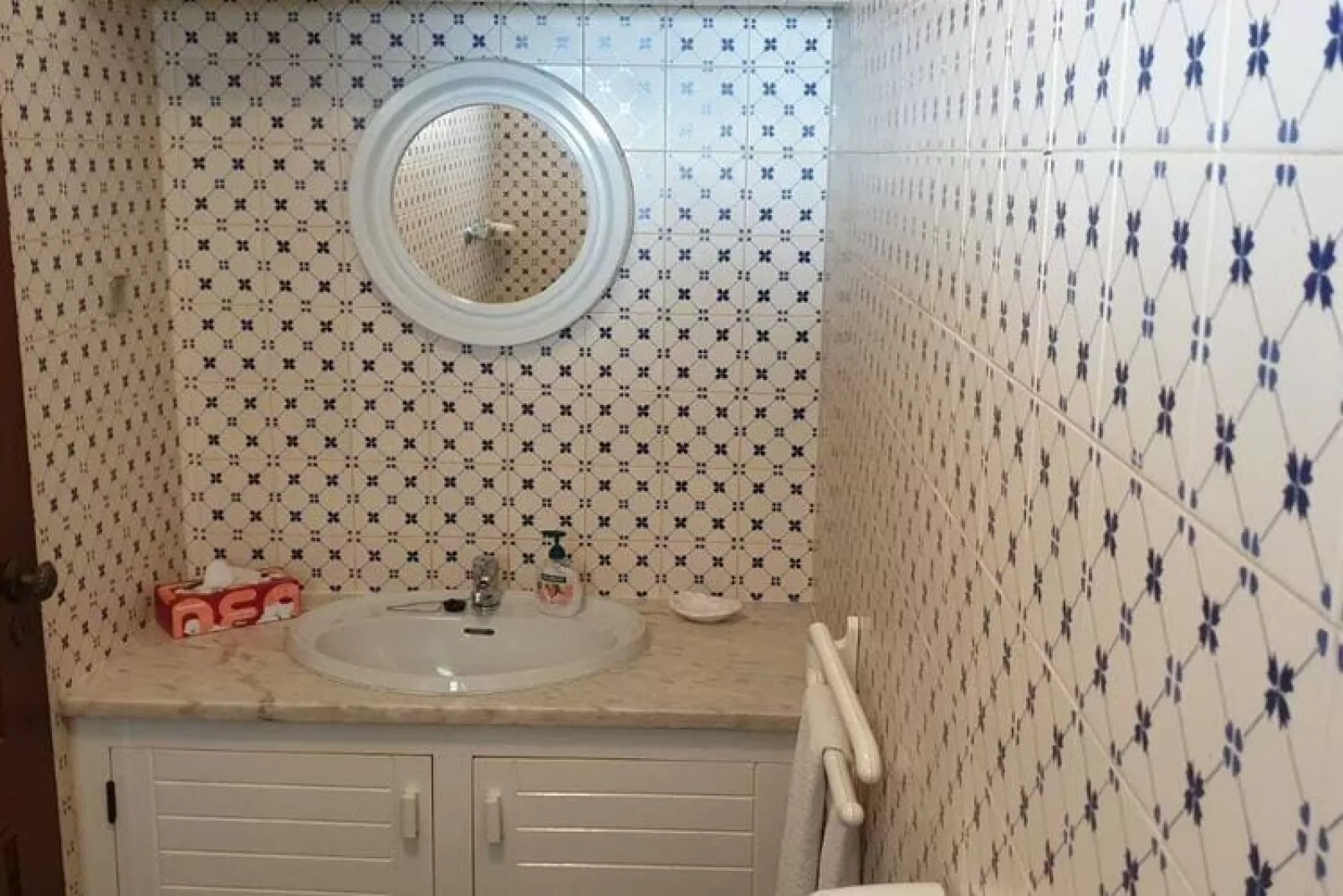 Reihenhaus in Armação de Pêra // Casa Ninho-Bathroom