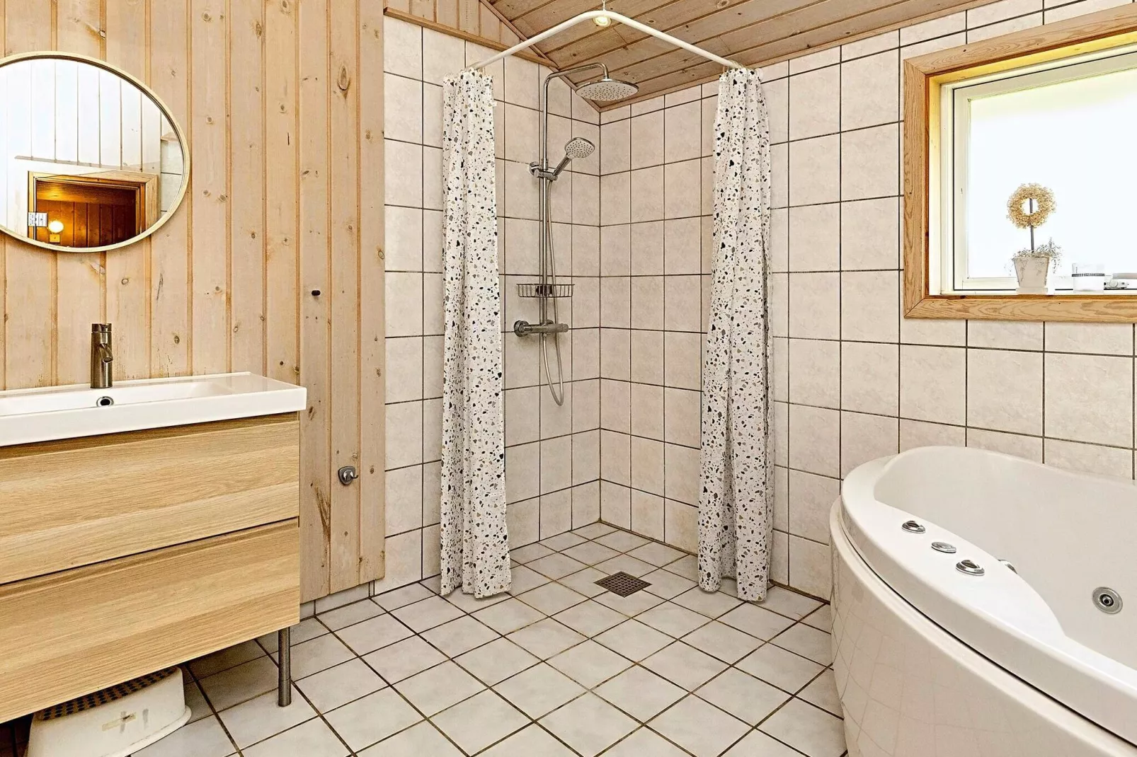 10 person holiday home in Væggerløse-Indoor