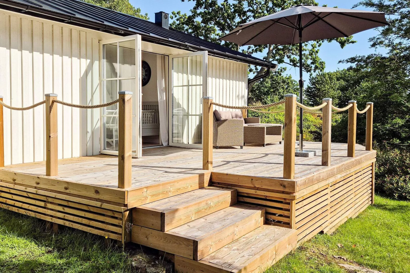 Magical Seaside Retreat on Tjorn-By Traum-Outdoor