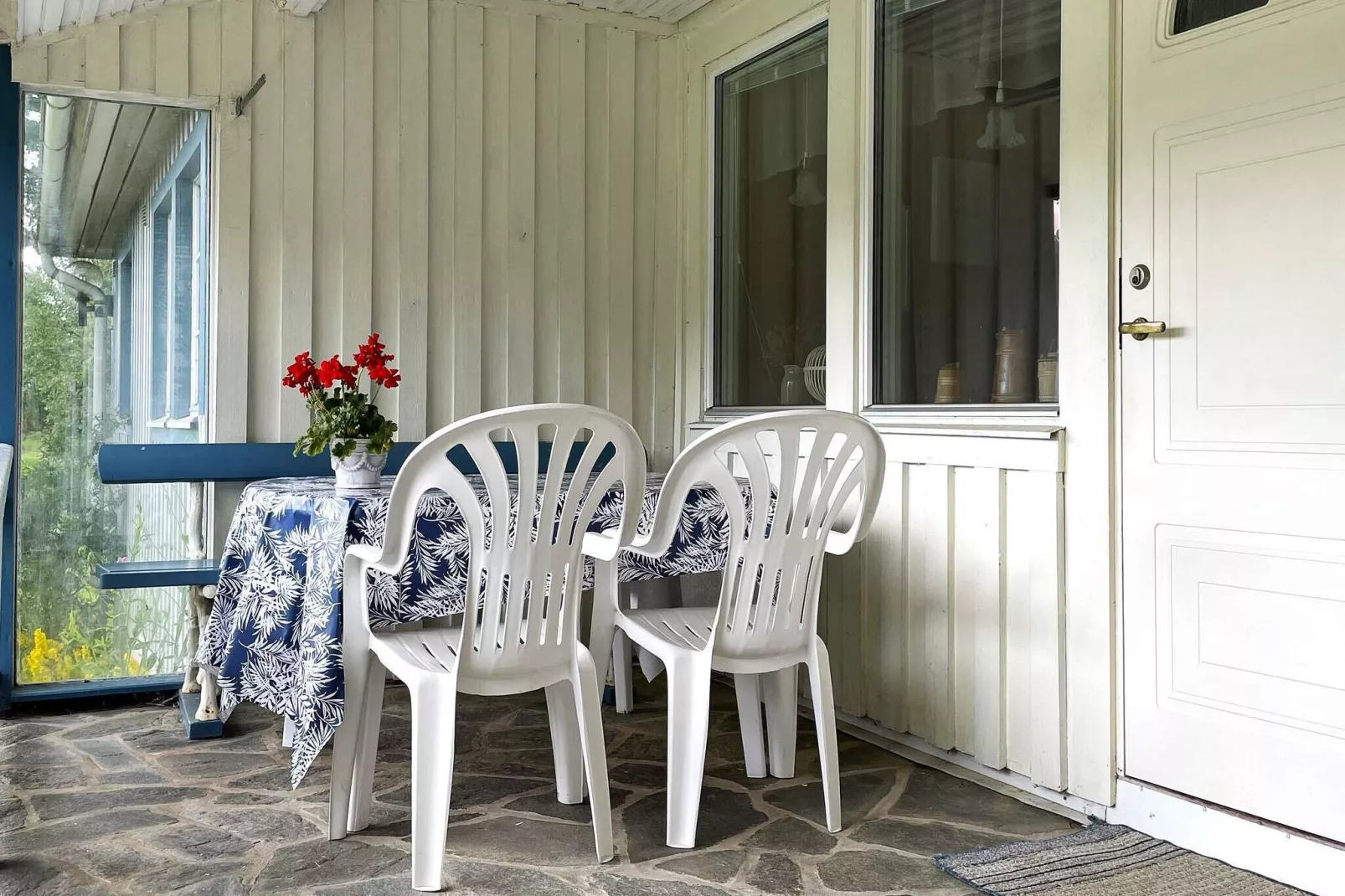6 person holiday home in TROLLHÄTTAN-Outdoor