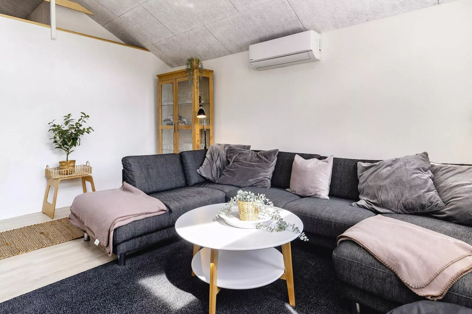 8 person holiday home in Storvorde-Indoor