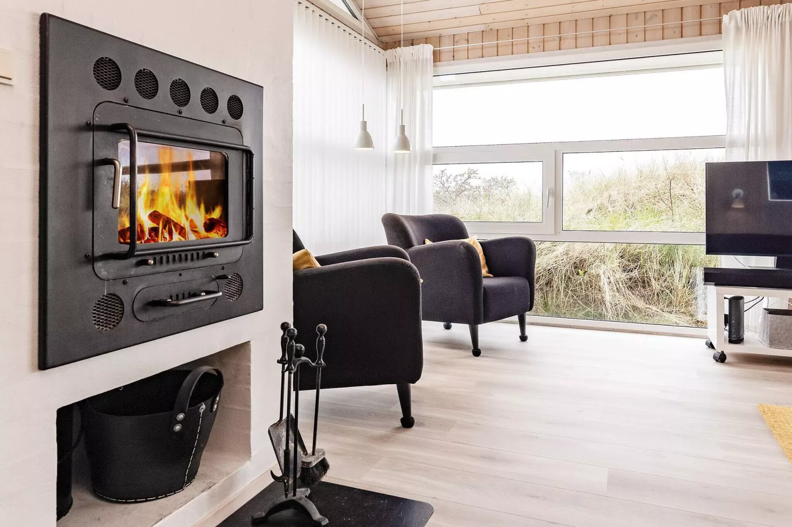 Luxury Retreat with Sea View-Indoor