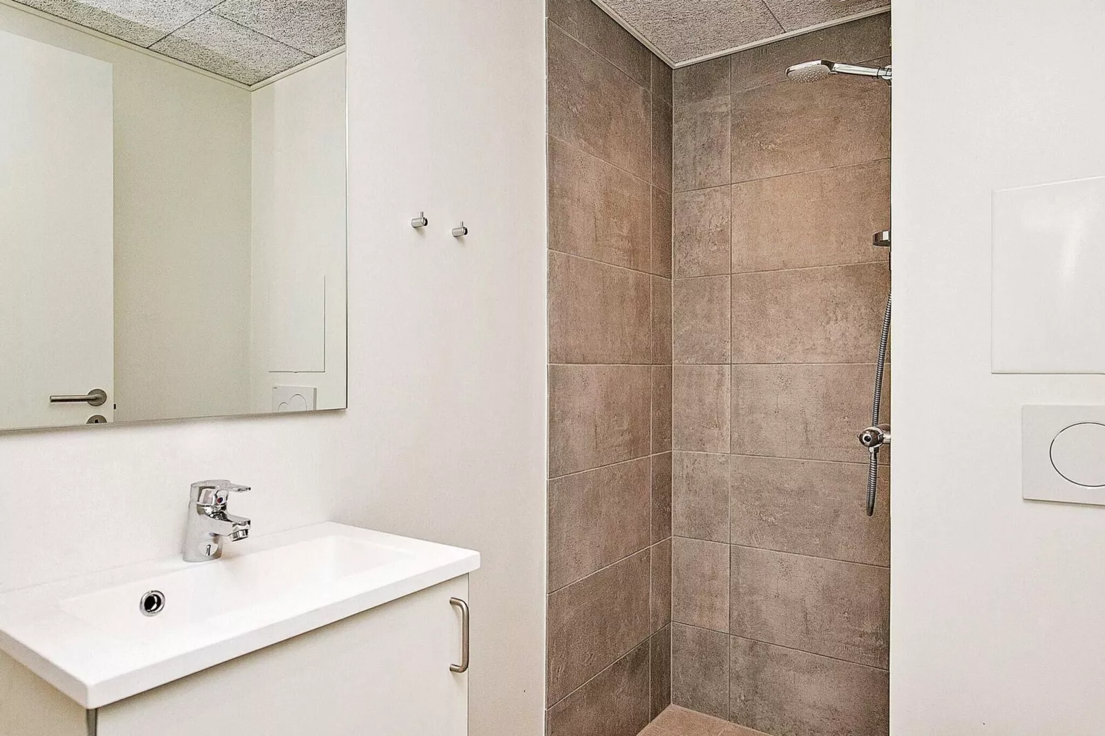 1 room,incl.electricity,Premium - Intérieur