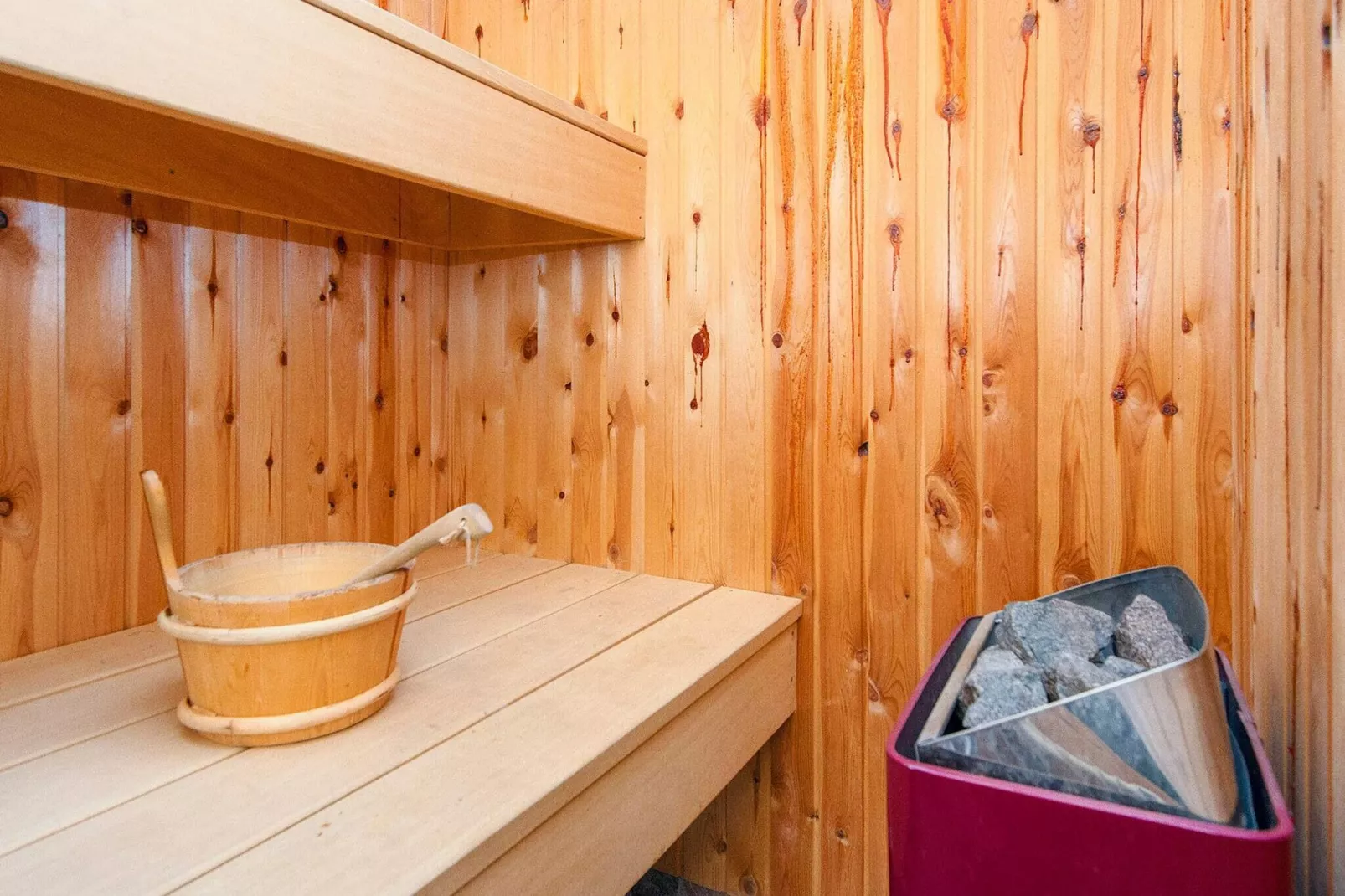 10 person holiday home in Fårvang-By Traum-Sauna