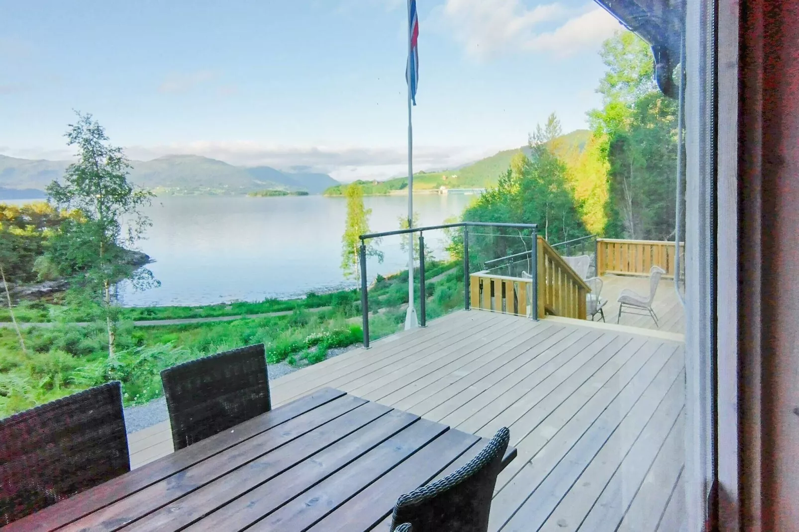 FJORDGLØTT-Water view