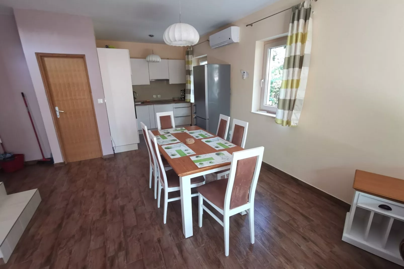 Holiday house Pakostane-Dining room