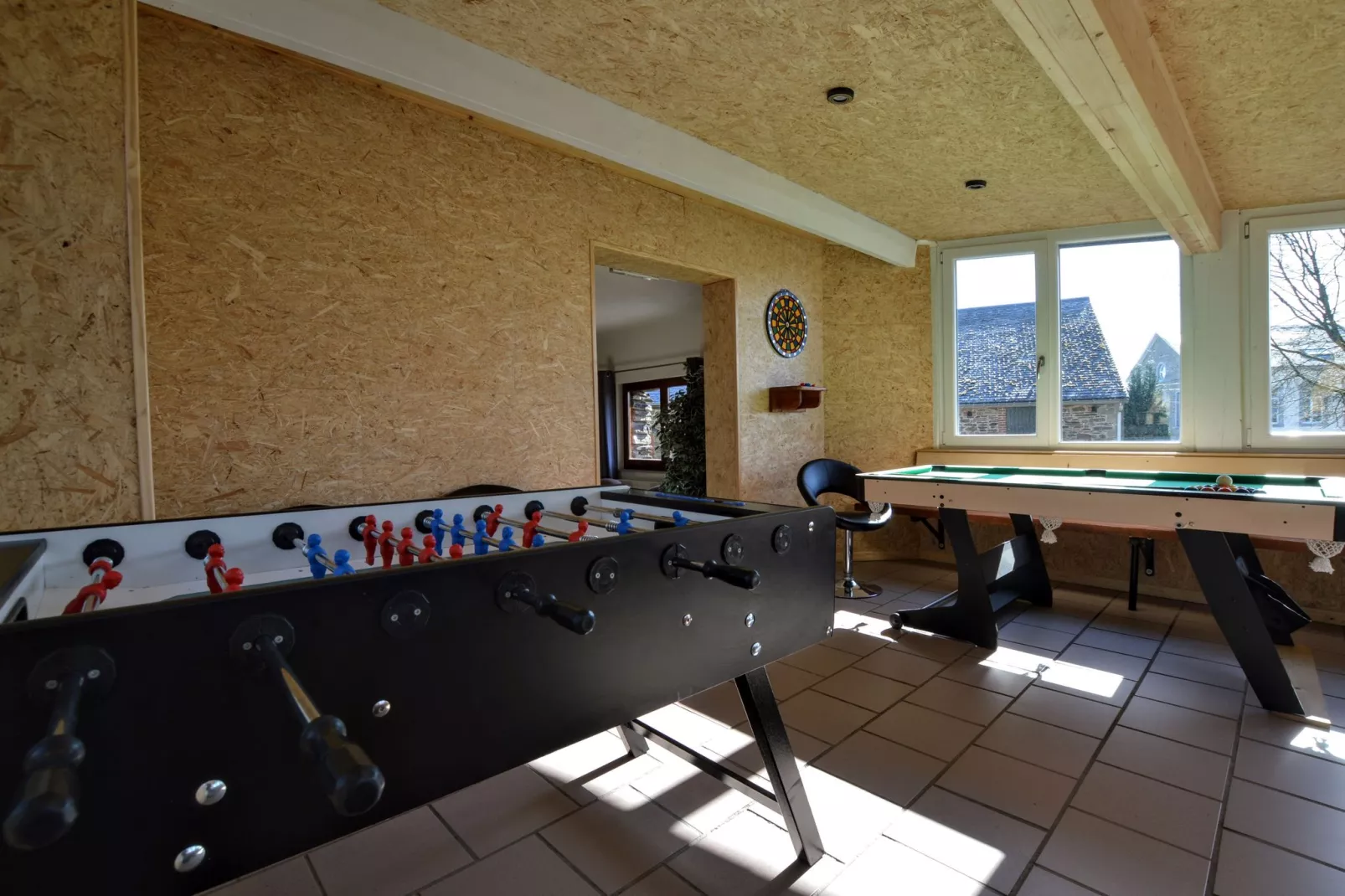 Le Noyer-Recreation room