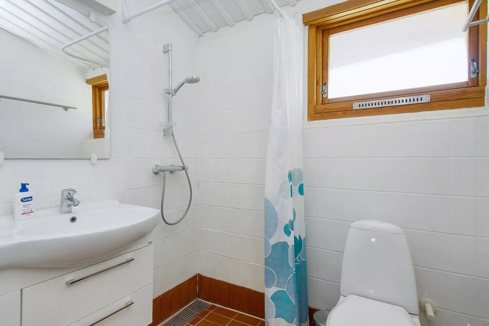 3 room,2 bathrooms,Standard-Innenbereich