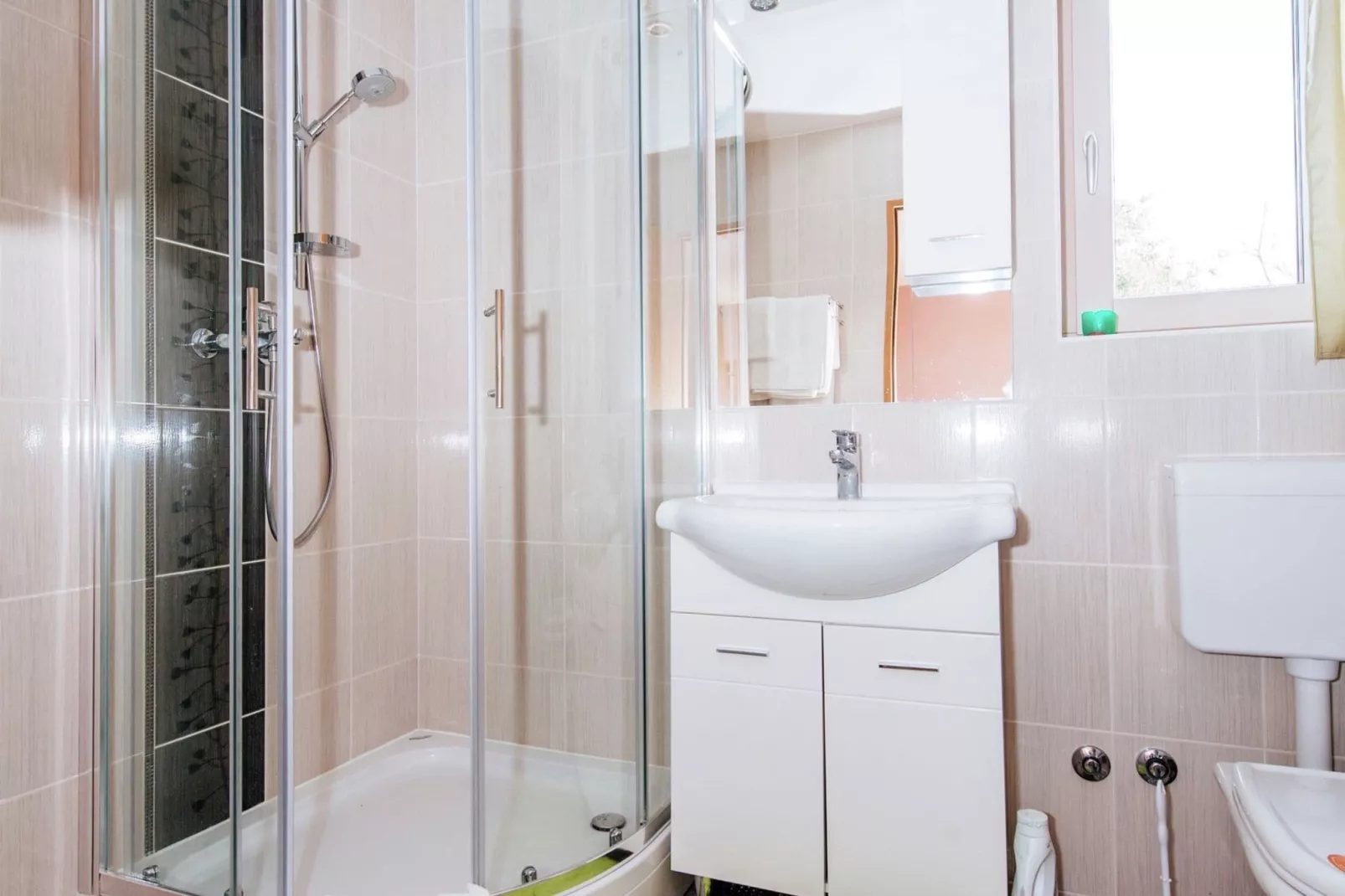Holiday house Pakostane-Bathroom