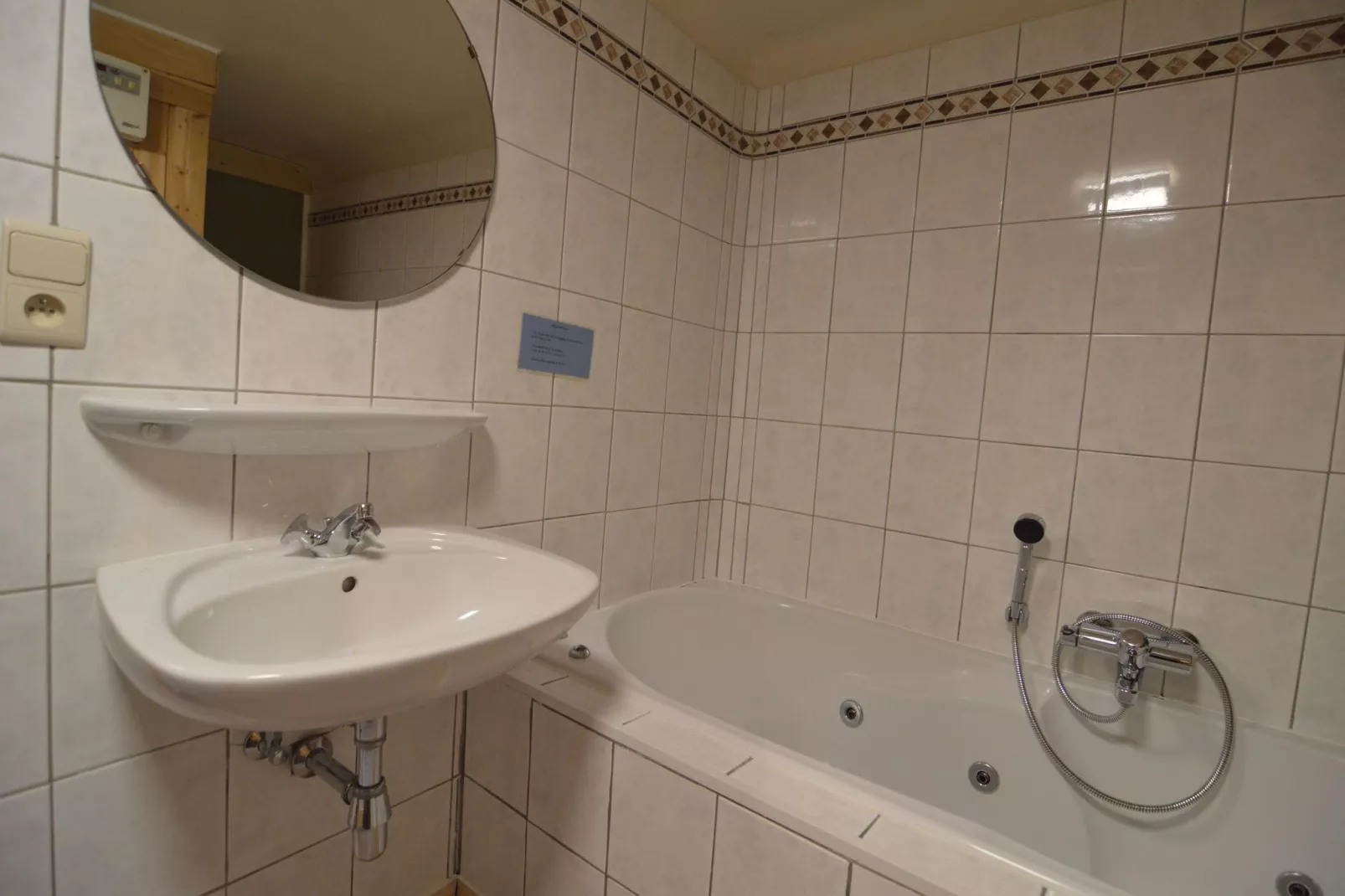 Le Noyer-Bathroom