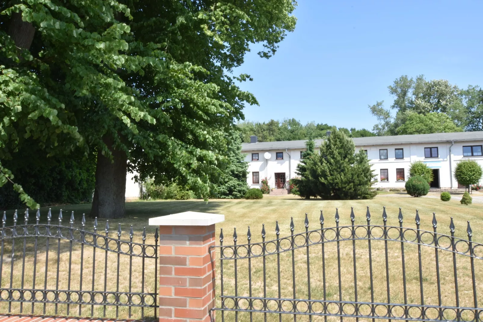 Altes Bauernhaus / Gartenblick-Exterior summer
