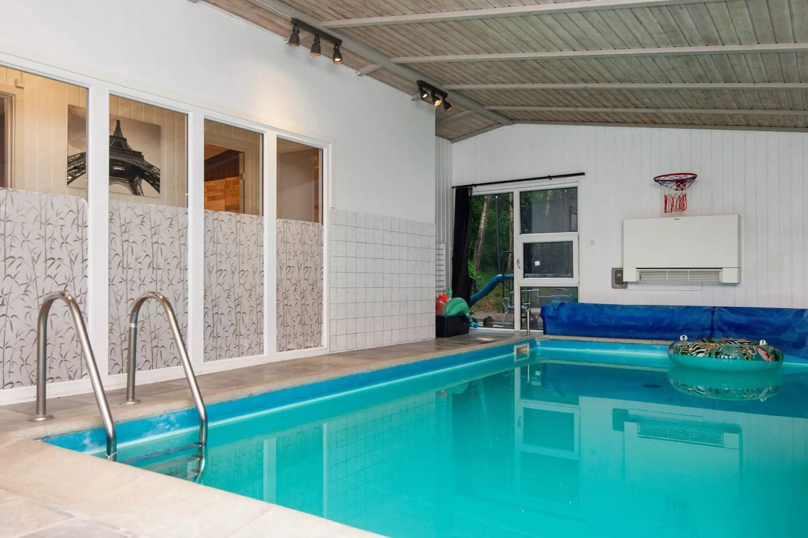 12 person holiday home in Glesborg-By Traum
