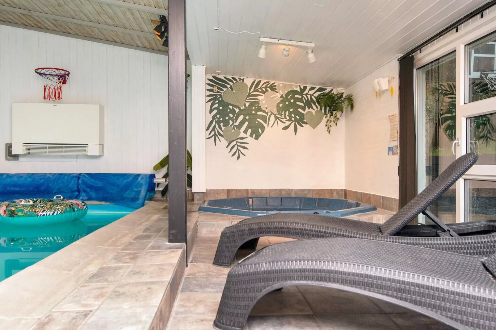 12 person holiday home in Glesborg-By Traum