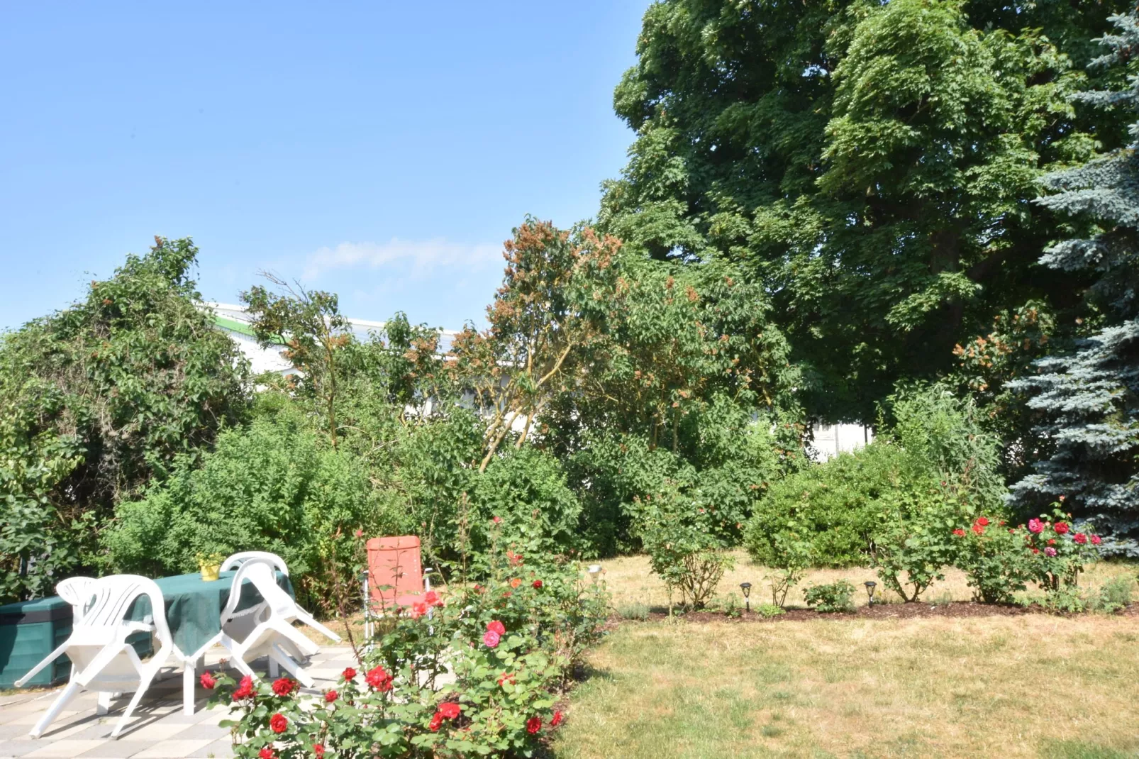 Altes Bauernhaus / Gartenblick-Gardens summer