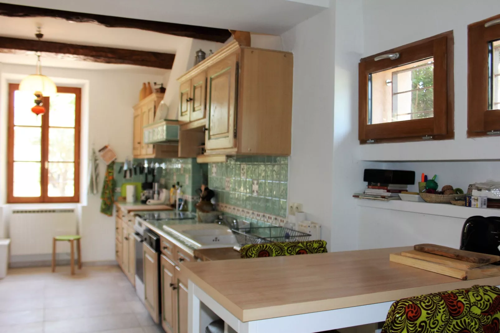 Entre les vignobles-Kitchen