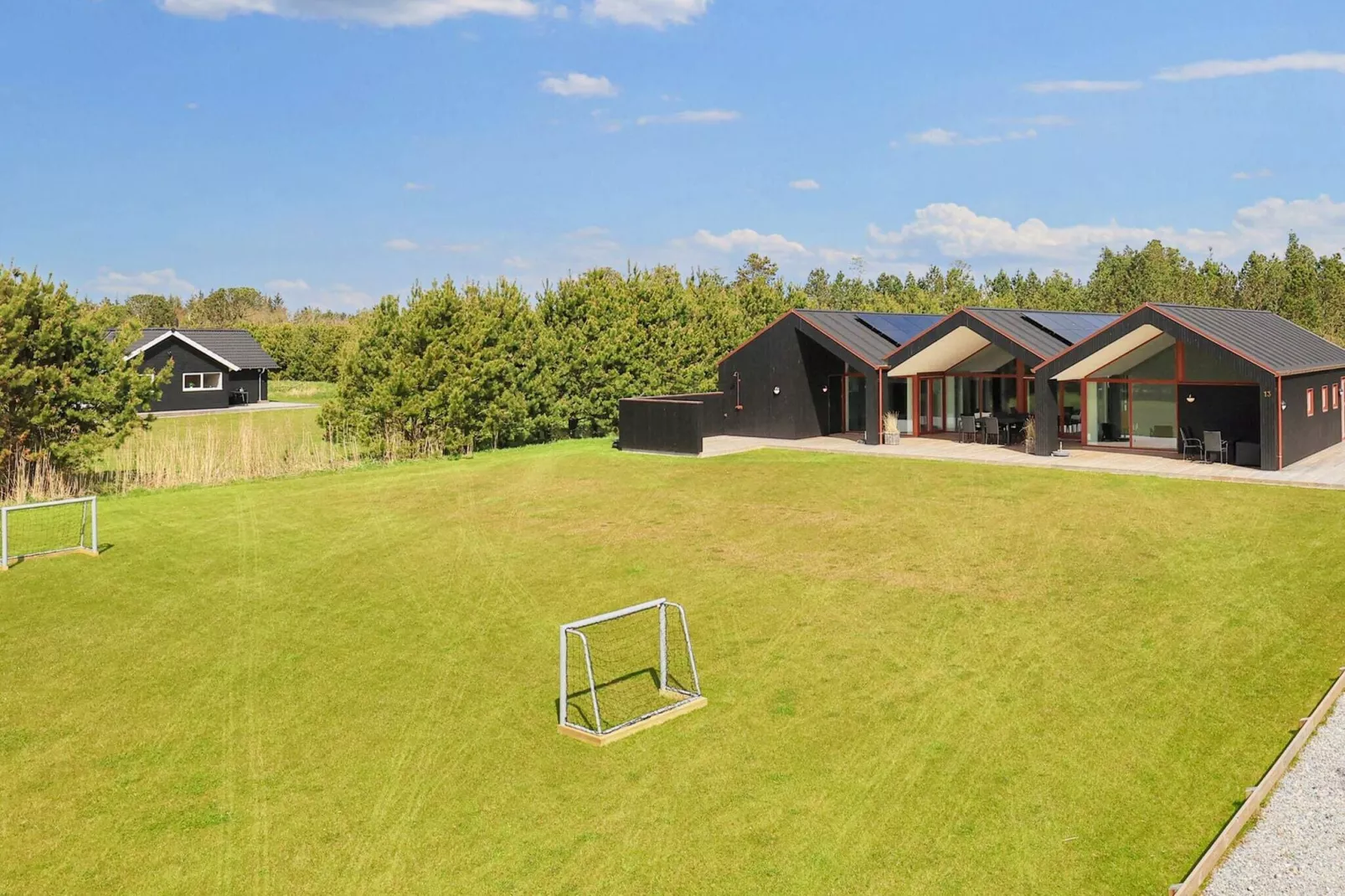 10 person holiday home in Jerup-By Traum-View