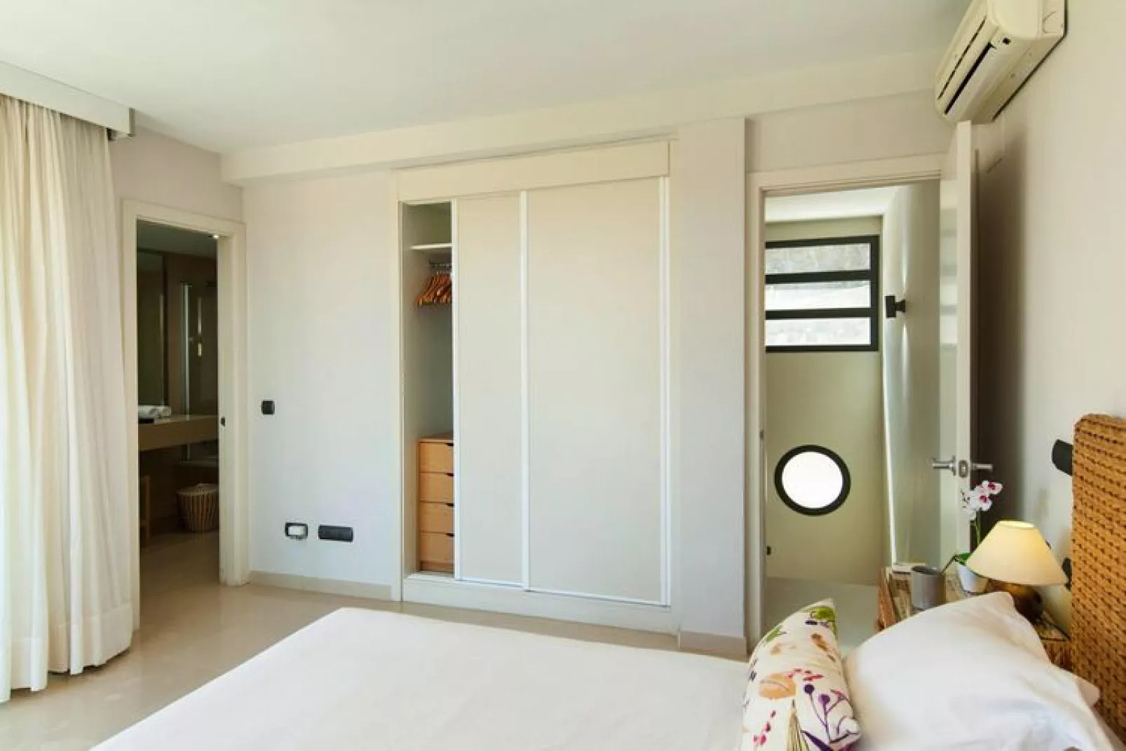 Los Lagos 13-Bedroom