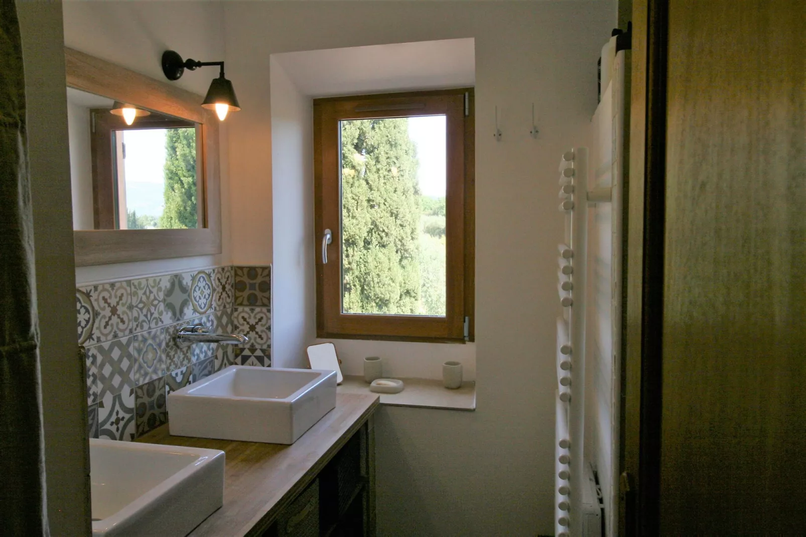 Entre les vignobles-Bathroom