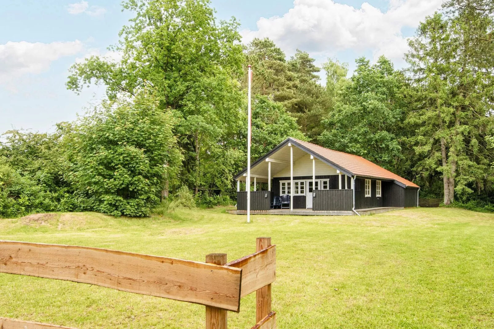 6 Personen Ferienhaus in Glesborg-By Traum-Aussicht