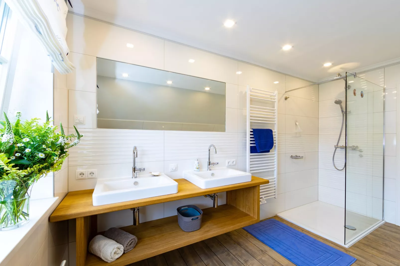 In Rerik mit Kamin Sauna Terrasse Garten WLAN-Bathroom