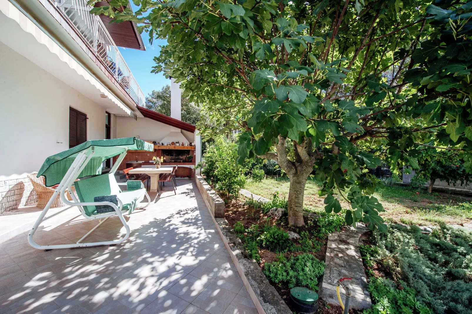 Apartment Jelenka-Gardens summer