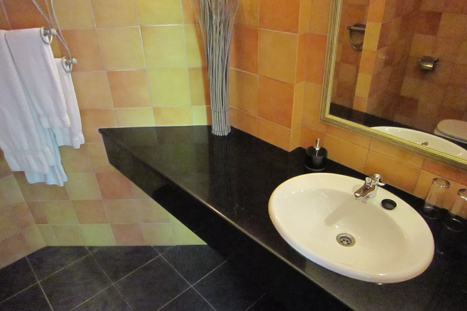 Villa Ribeira do Banho-Bathroom