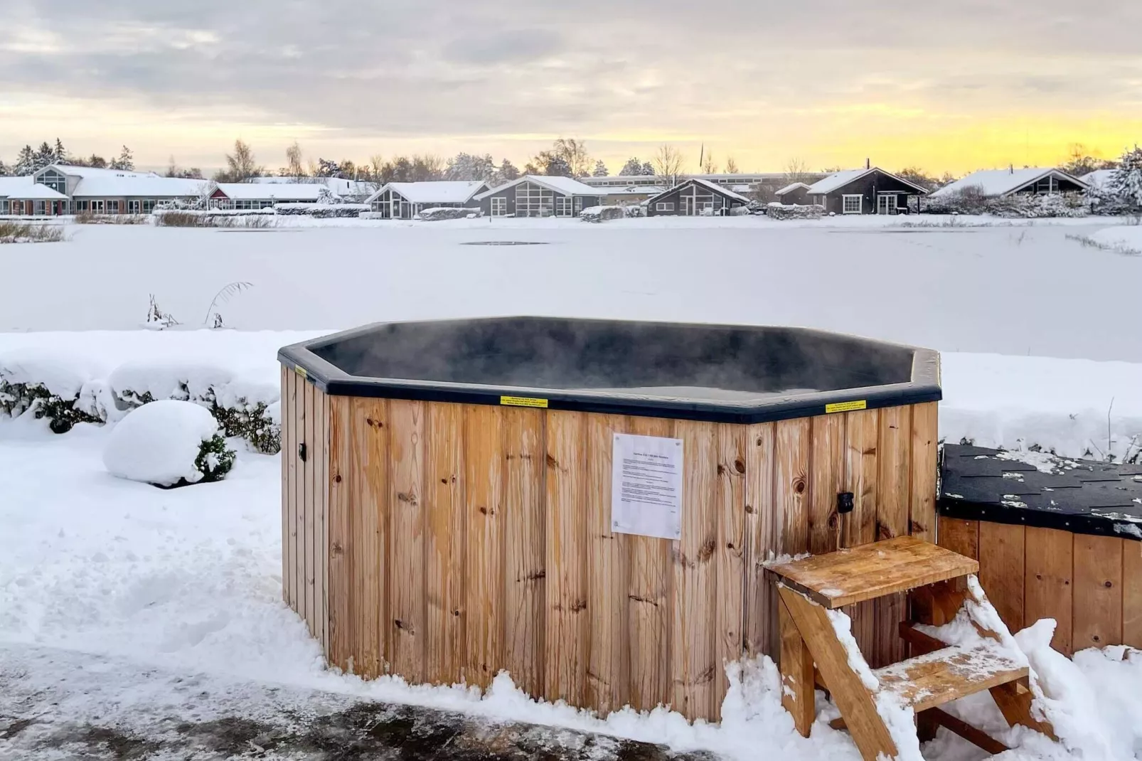6 Personen Ferienhaus in Væggerløse-By Traum-Wellnessbereich