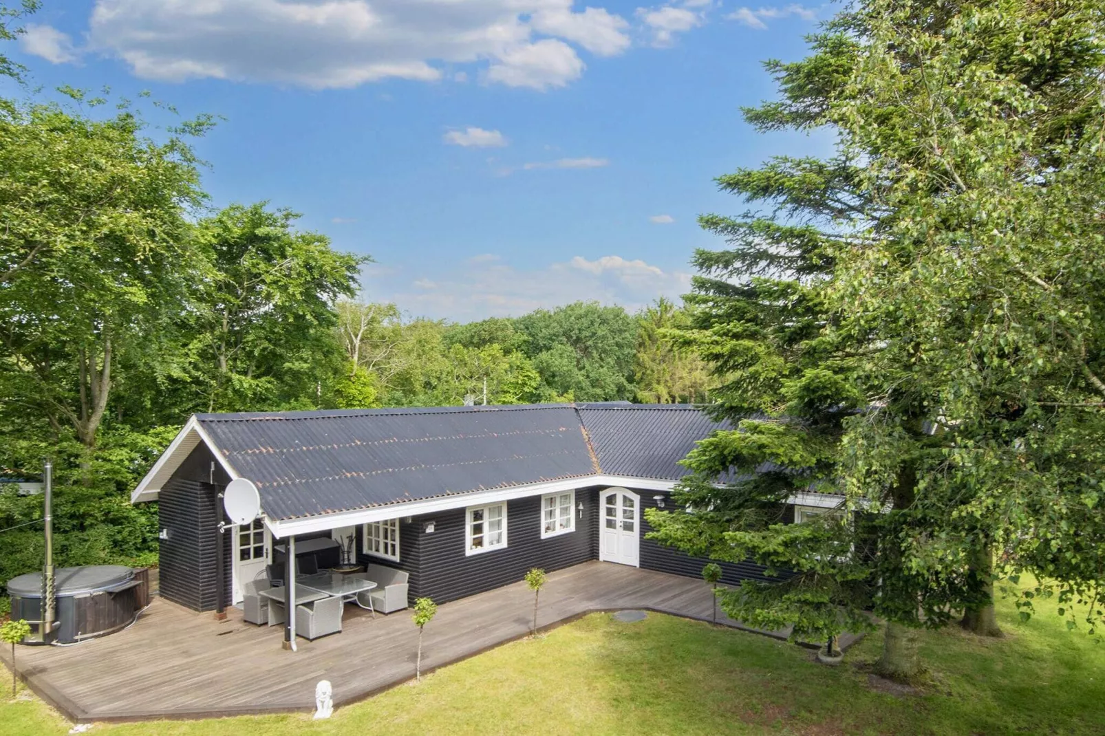 6 person holiday home in Thyholm-By Traum